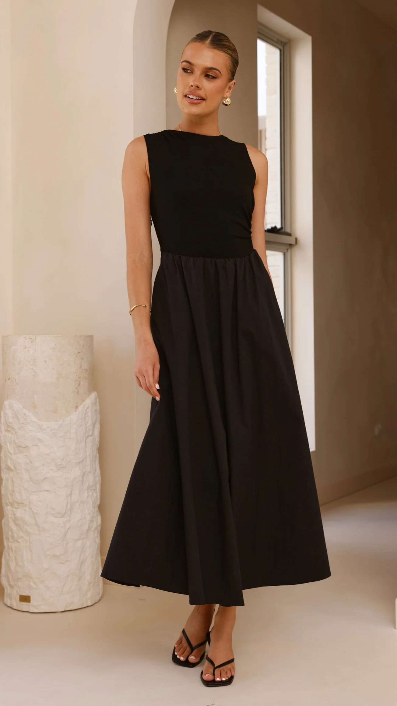 Aria Sleeveless Midi Dress - Black