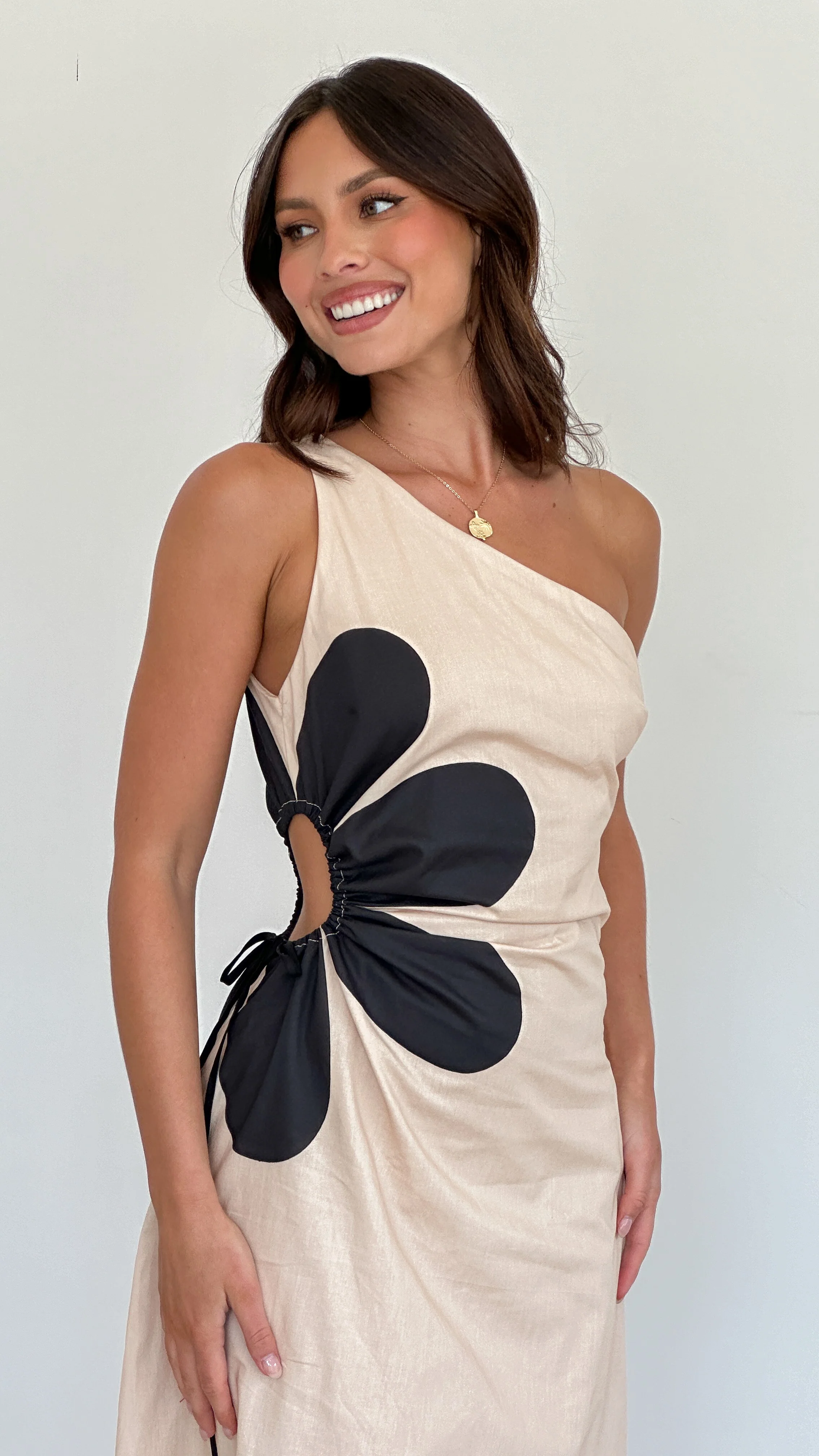 Nancia Maxi Dress - Beige / Black