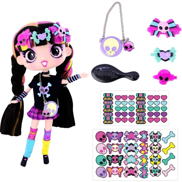 More photos of the Fashion Decora Girlz dolls!! I LOVE THESE!! These are  the full sized fashion dolls. Retail of around $25 - launching S