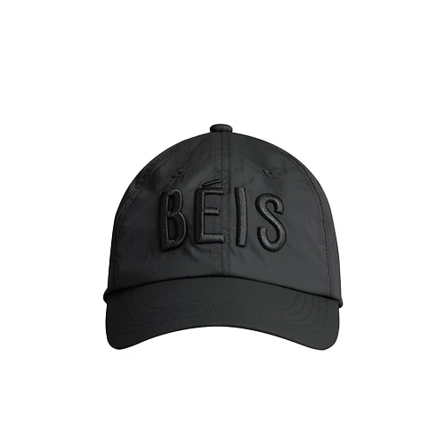The BÉISball Cap in Black