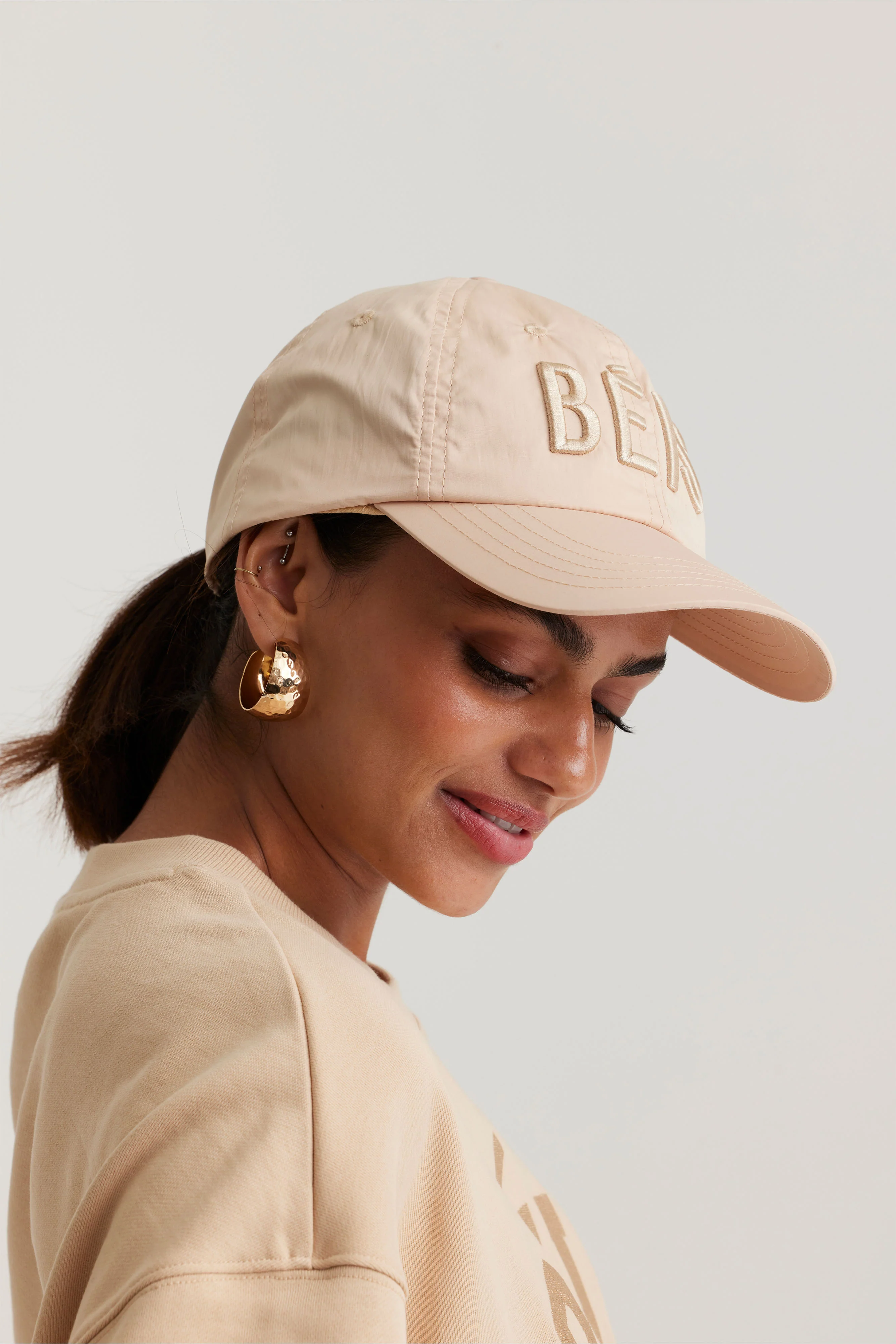 The BÉISball Cap in Beige