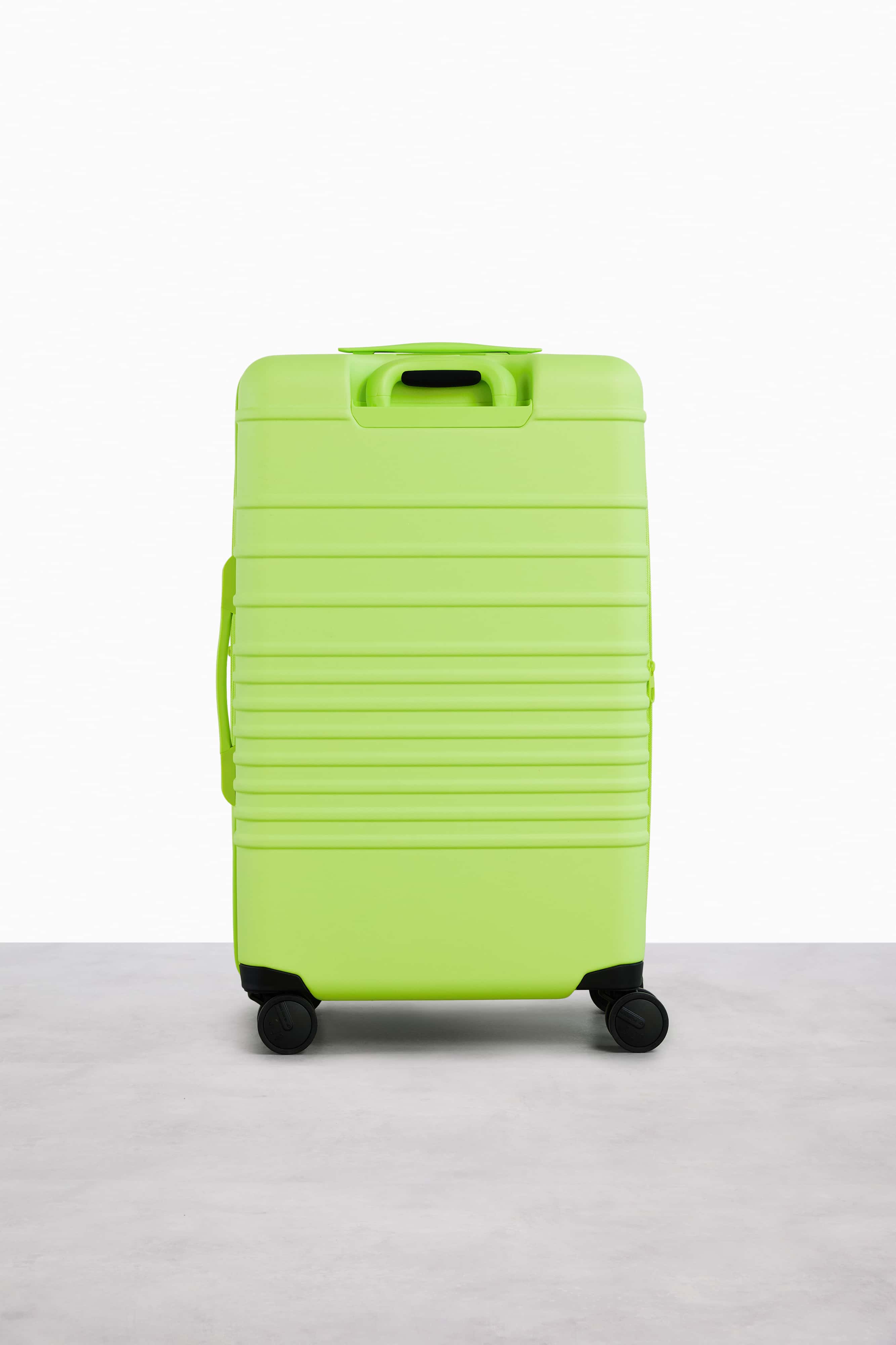 The Medium Check-In Roller in Citron