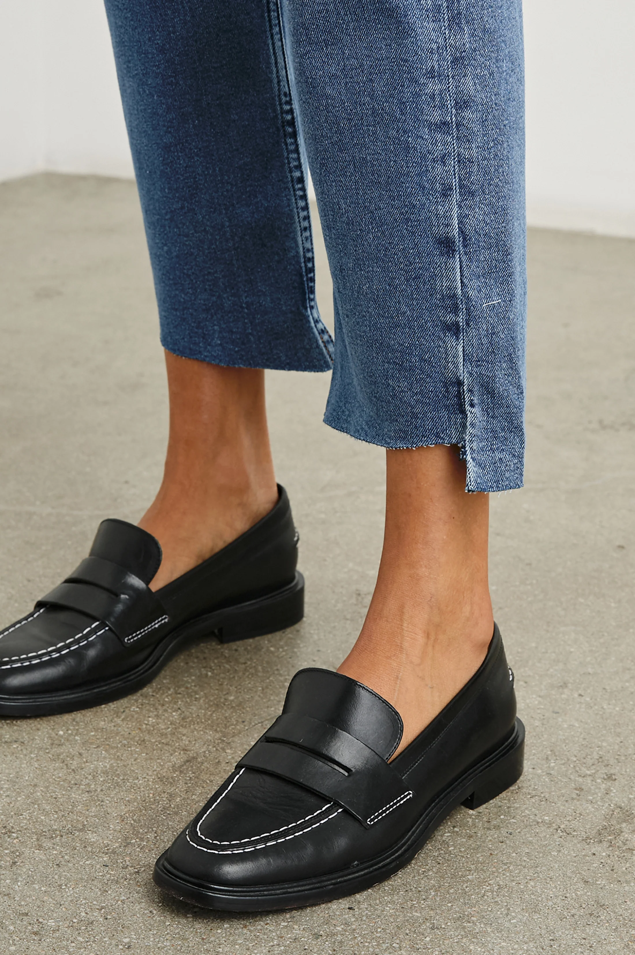 Topanga Crop Straight - Pure Indigo