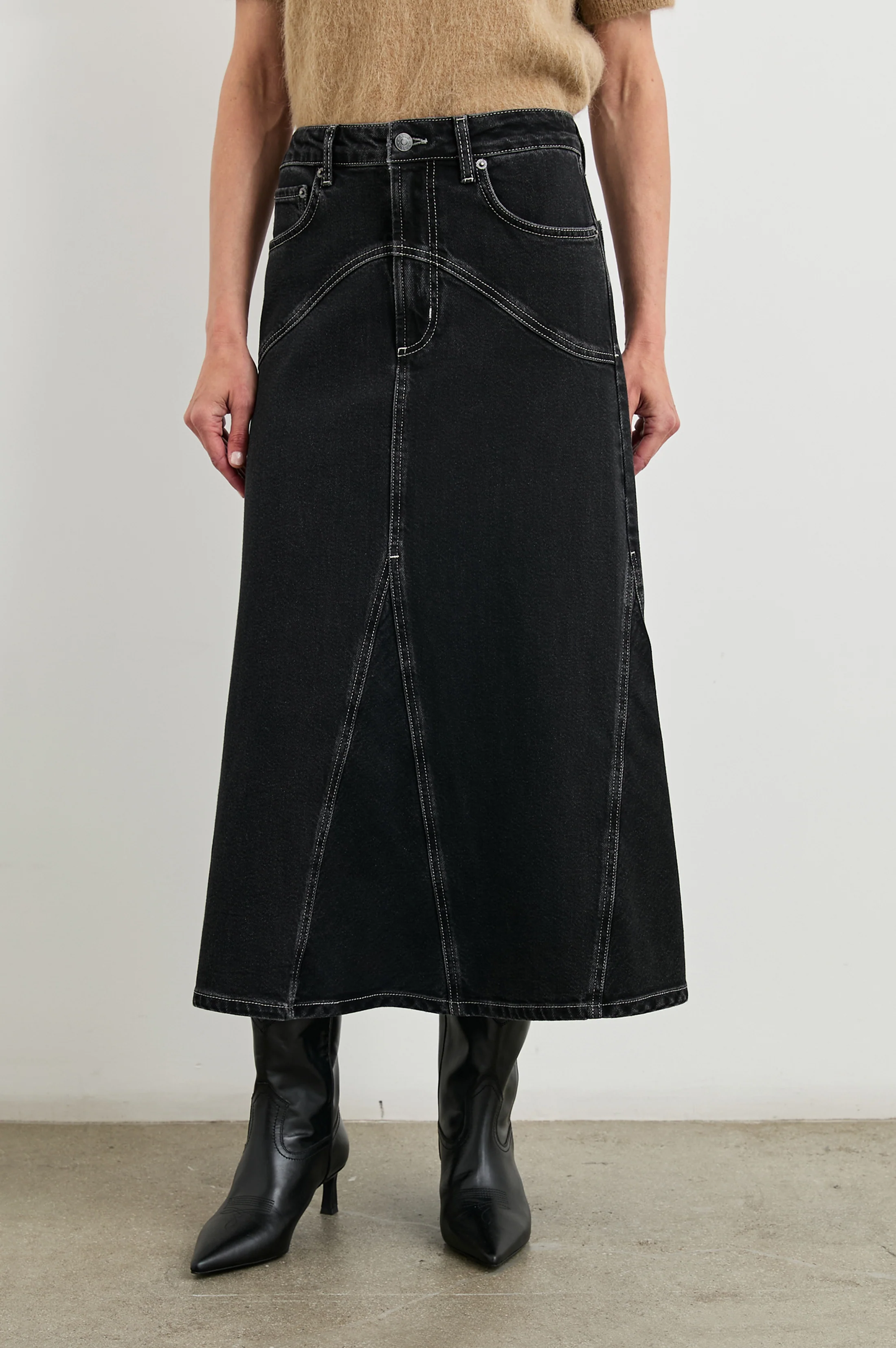 Del Rey Skirt - Black Sand