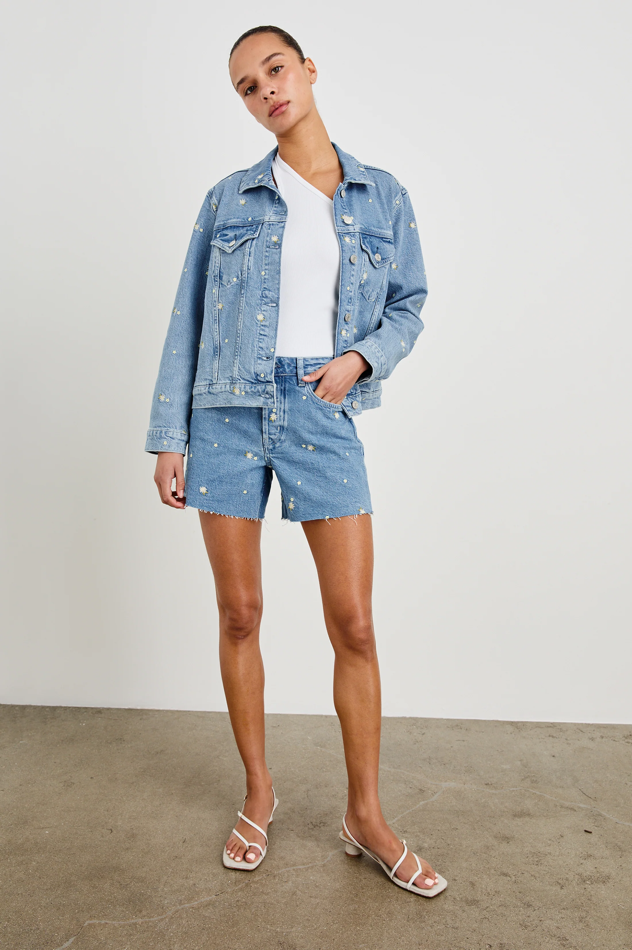 Mesa Short - Indigo Floral