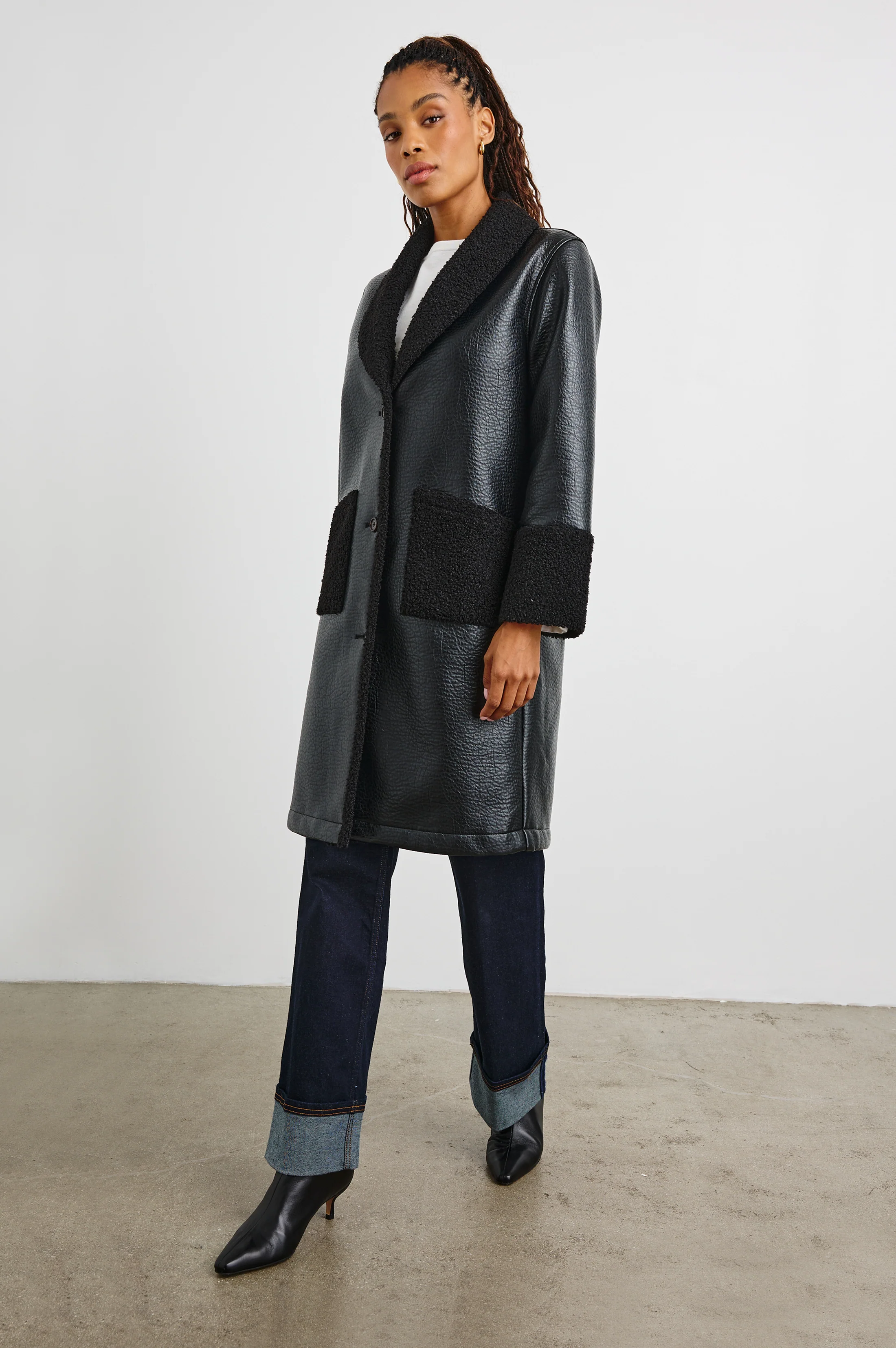 Zodiac Jacket - Black Shearling