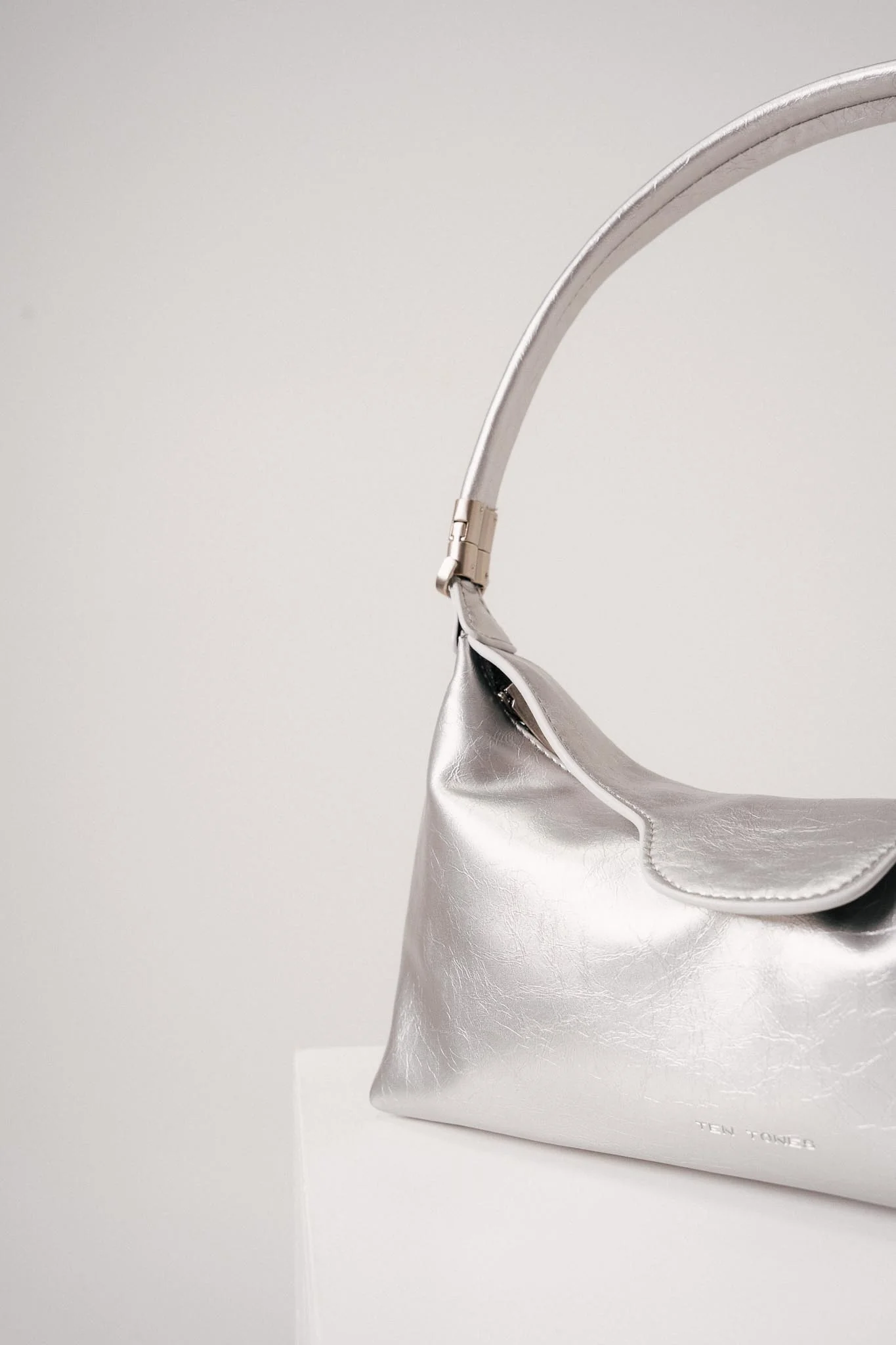 TEN TONES Aurelia Hobo Bag Silver