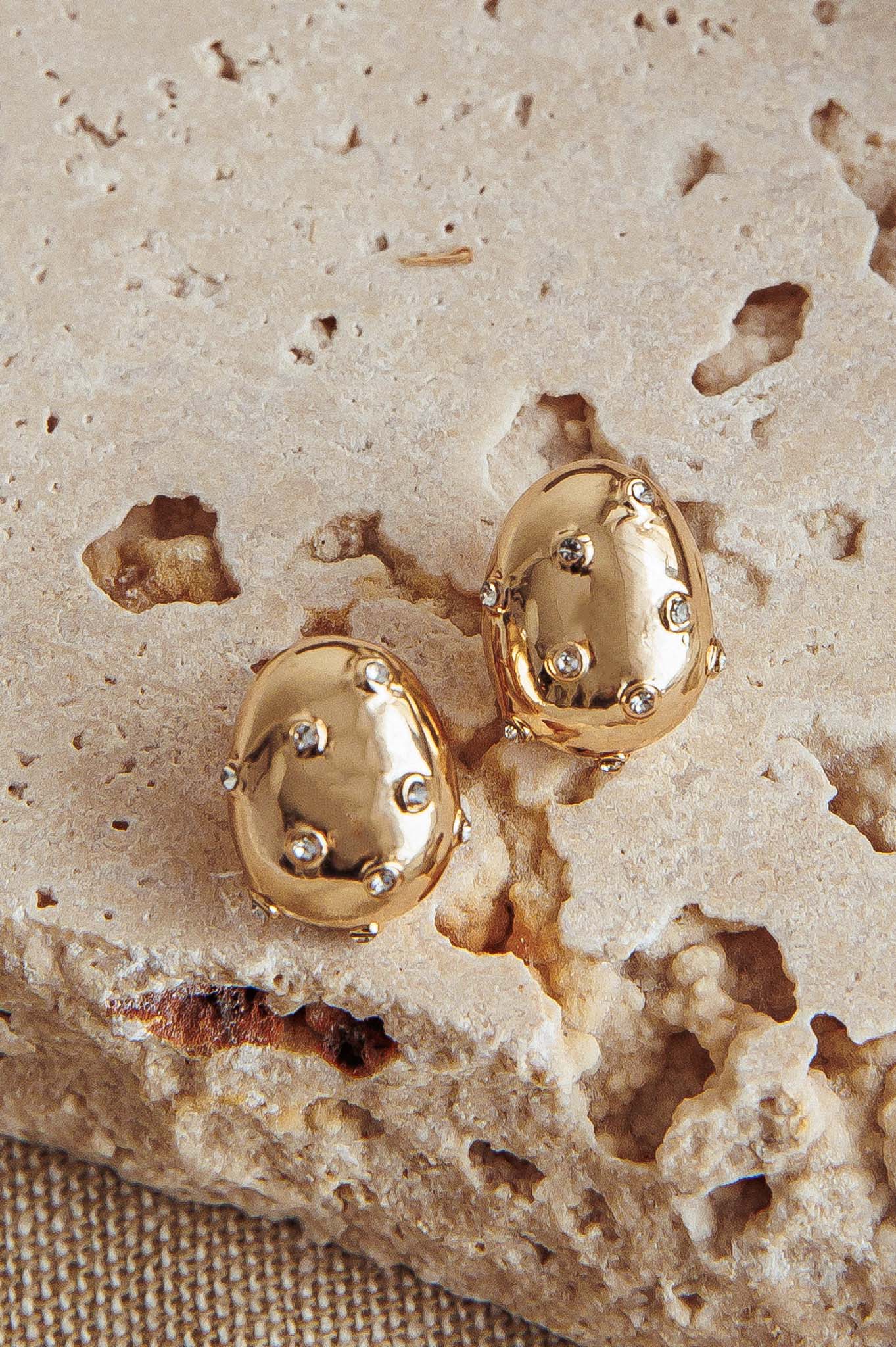 Billie Diamante Pebble Earrings Gold