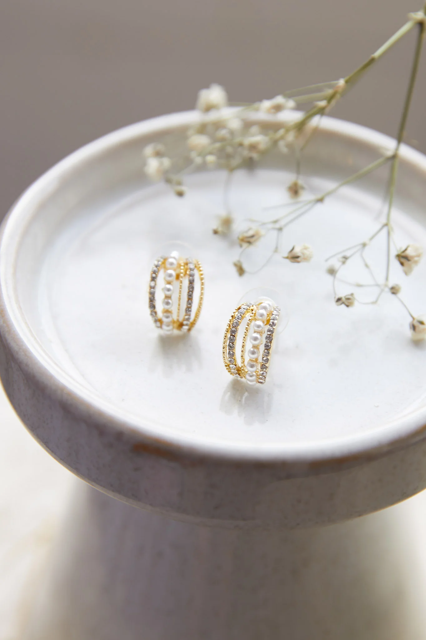 Ophelia Pearl and Crystal Earrings Gold