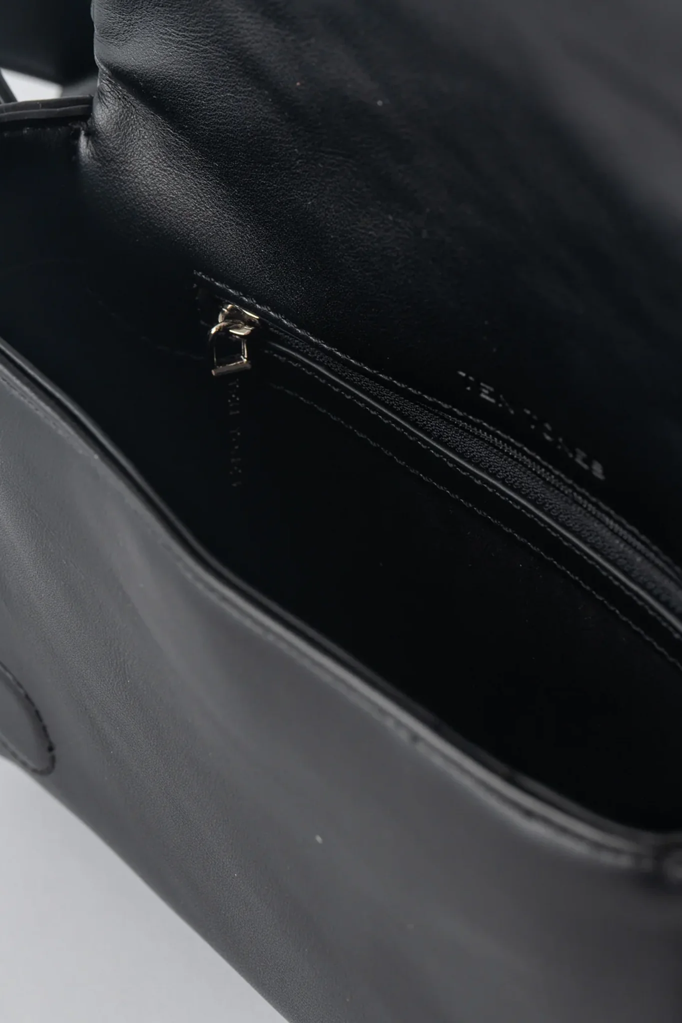 TEN TONES Azure Weave Bag Black