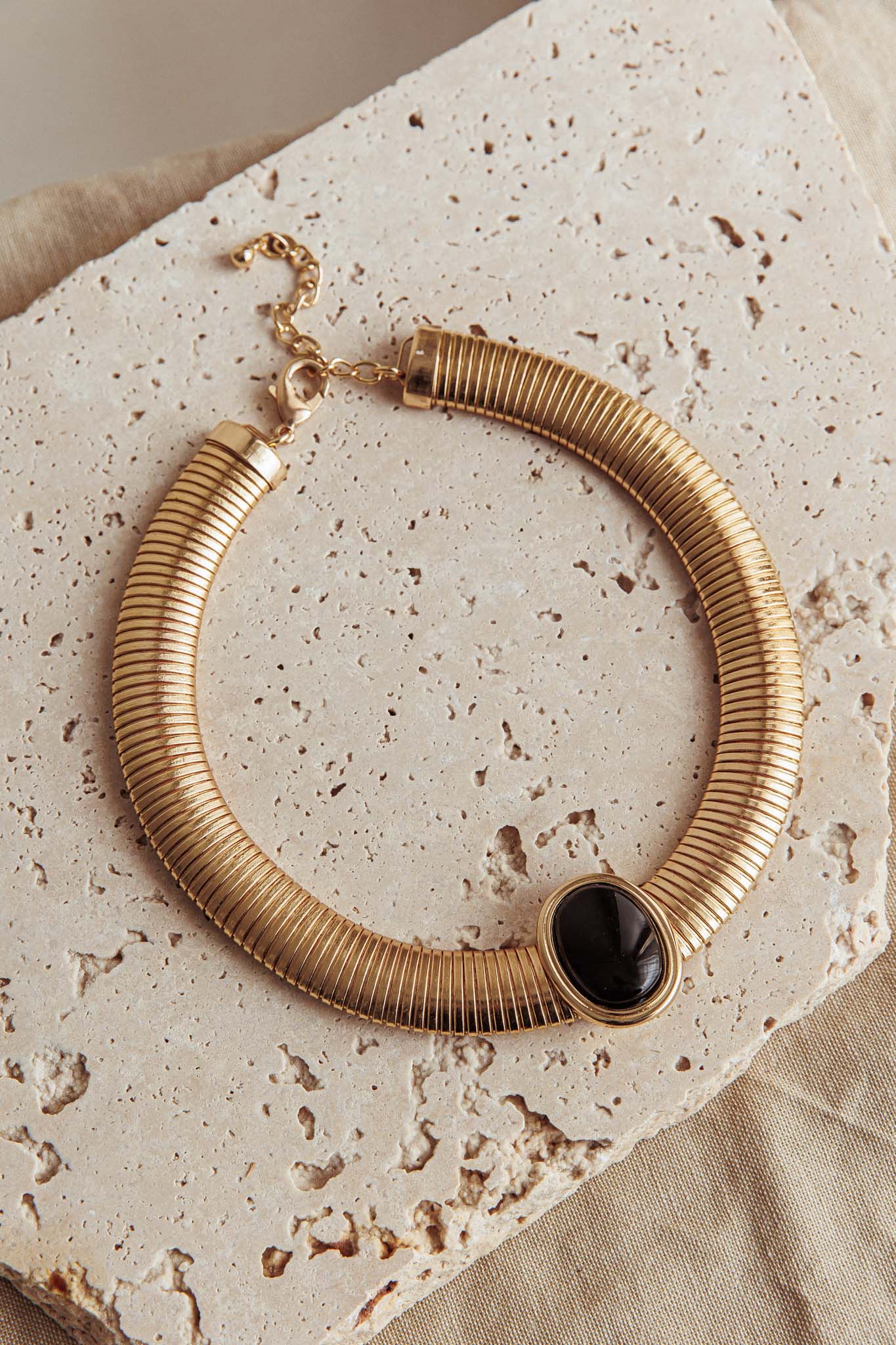 Cleopatra Oval Pendant Necklace Gold Black