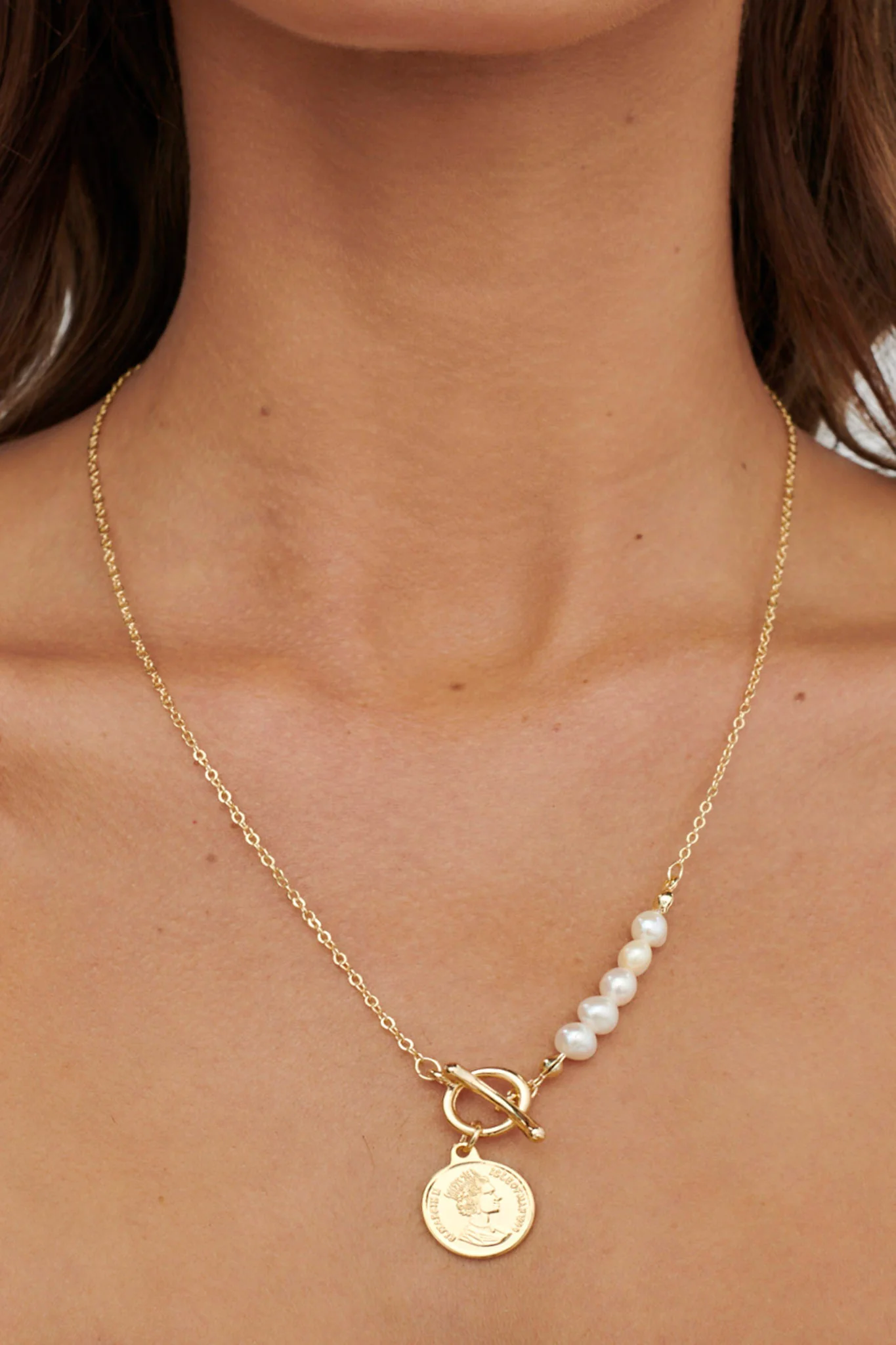 Marissa Pearl & Pendant Necklace Gold