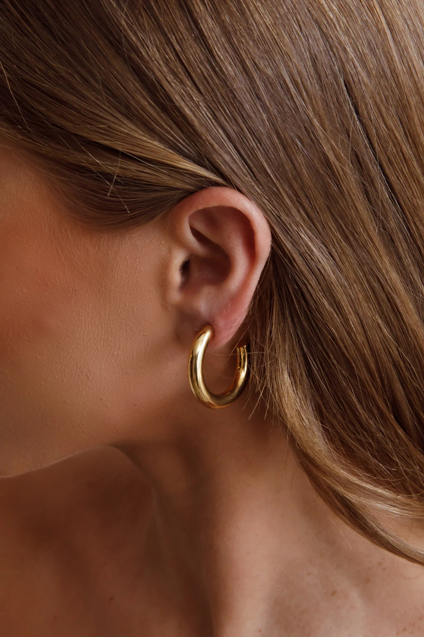Zayda Open Hoop Earrings Gold