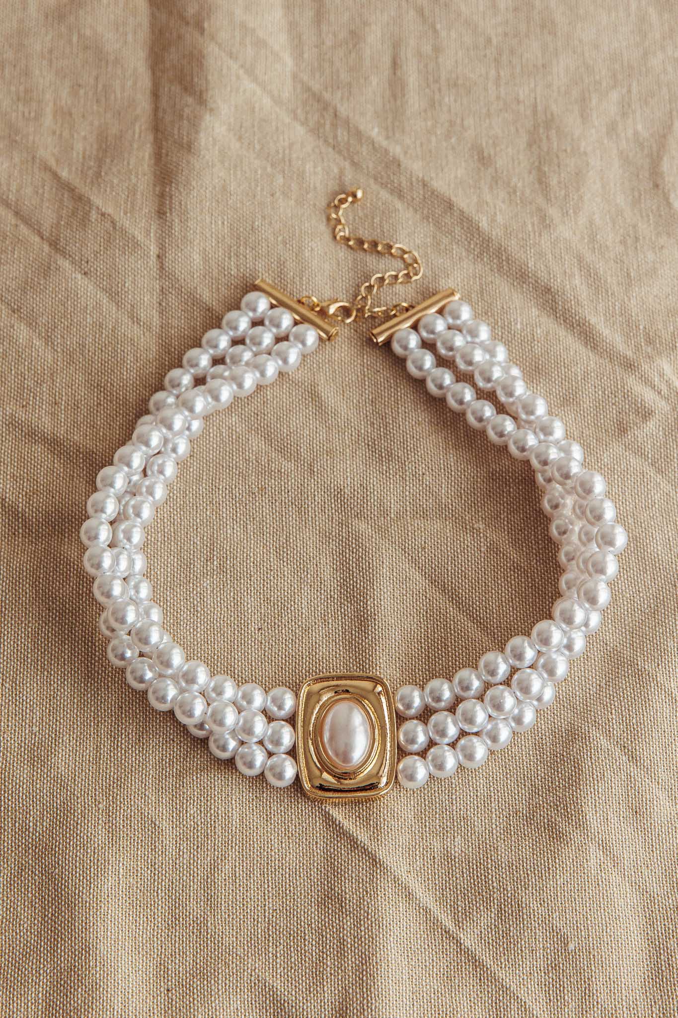 Tamra Squoval Pendant Necklace Gold Pearl