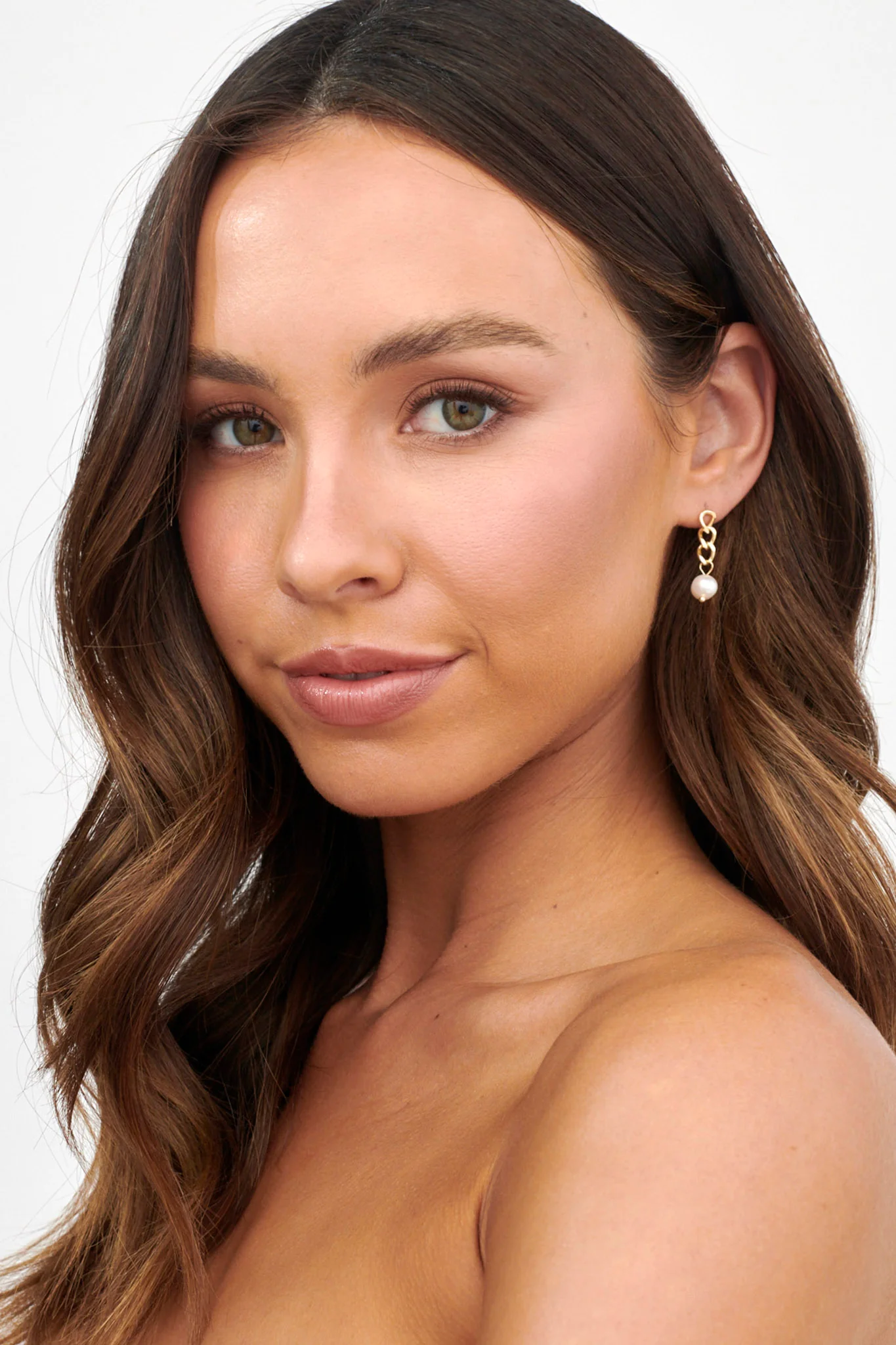 Mabel Pearl Drop Chain Earrings Gold