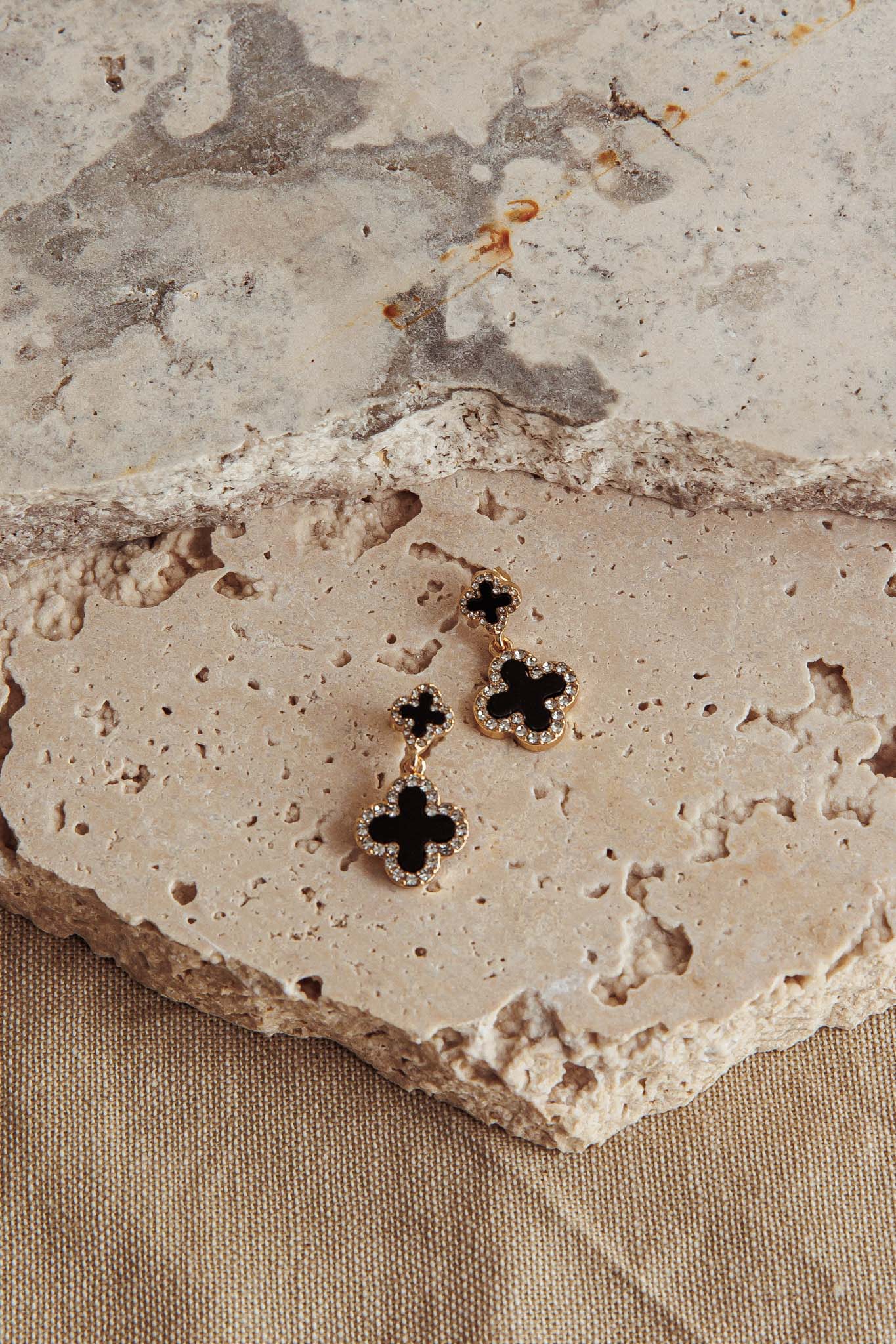 Talia Four-Leaf Clover Earrings Gold Black