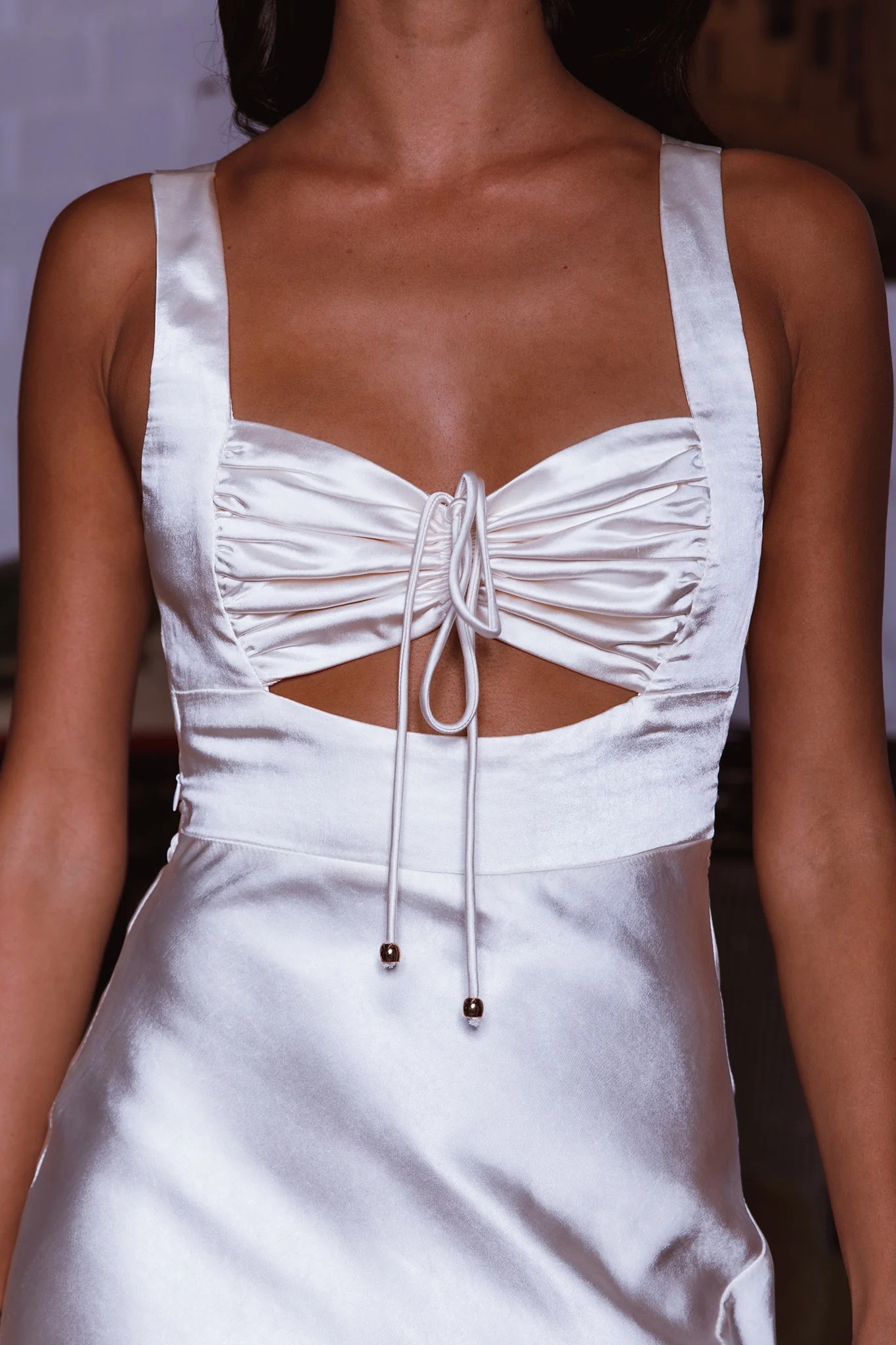 Belle Epoque Drawstring Bust Midi Dress Oyster