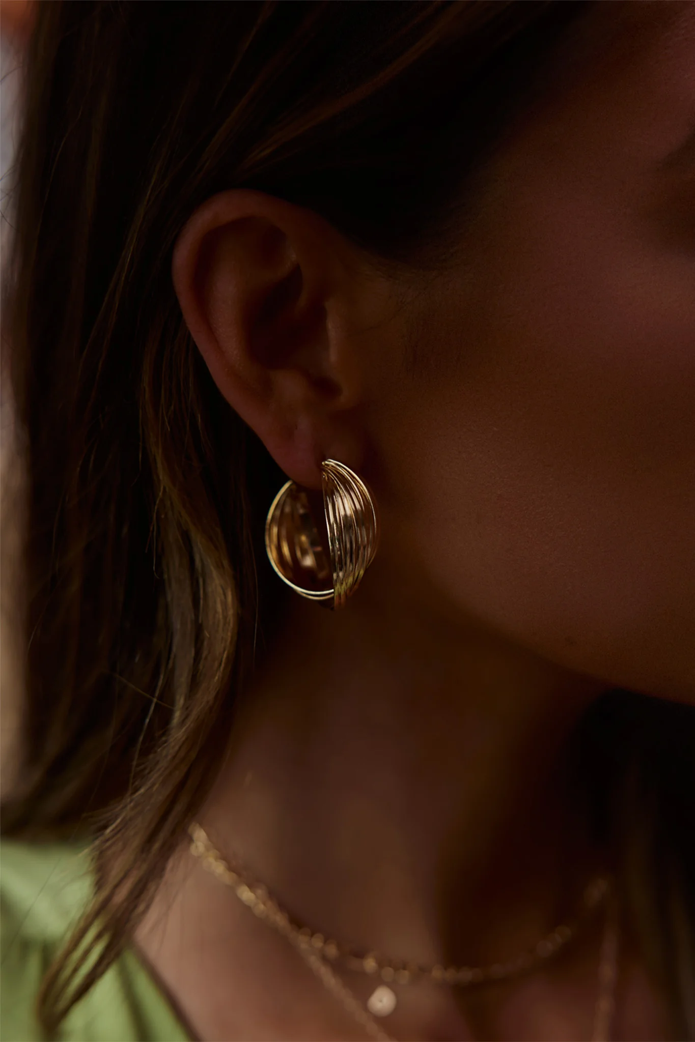 Celia Twist Hoop Earrings Gold