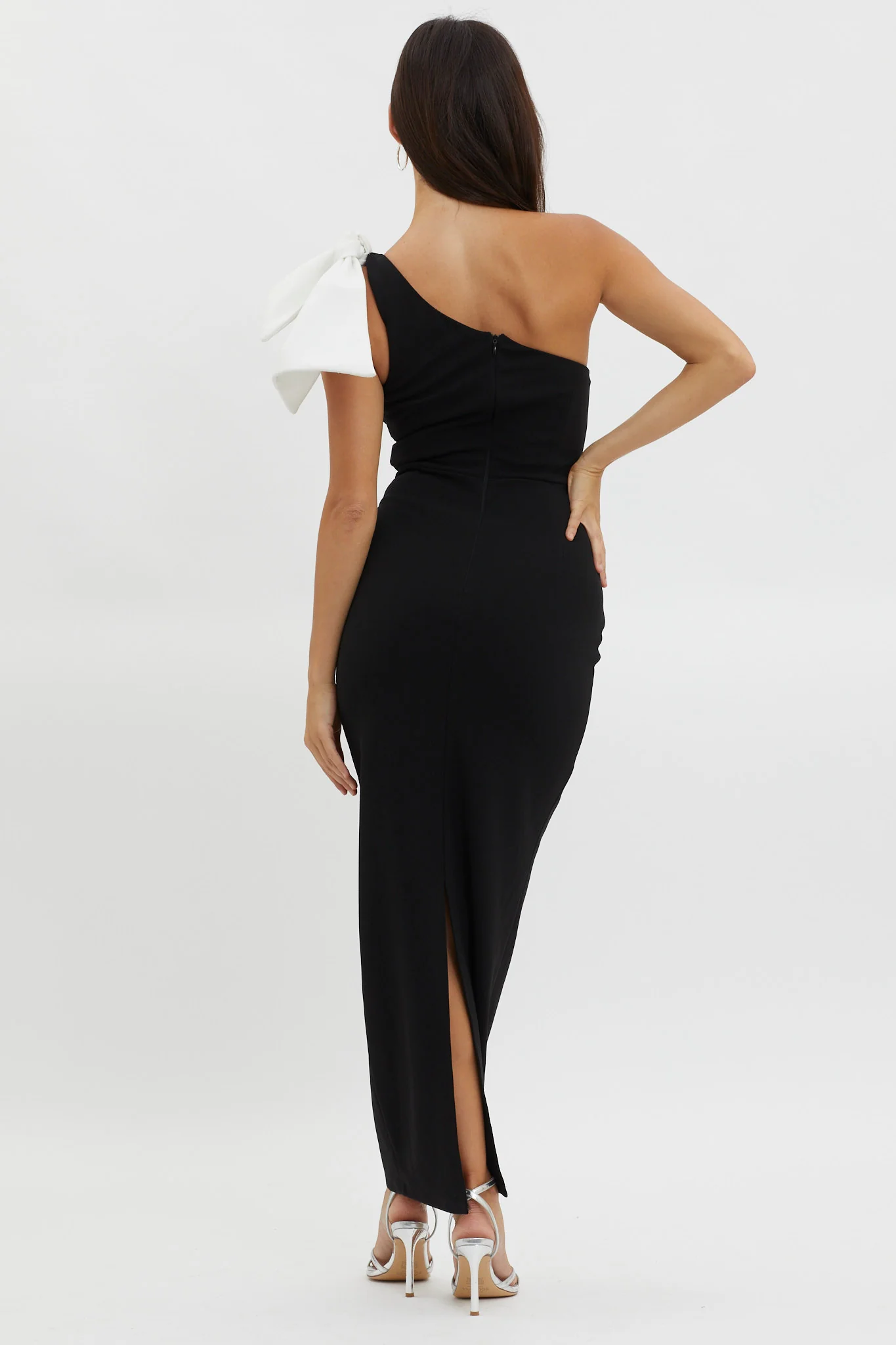 Tiffany One-Shoulder Bow Maxi Dress Black