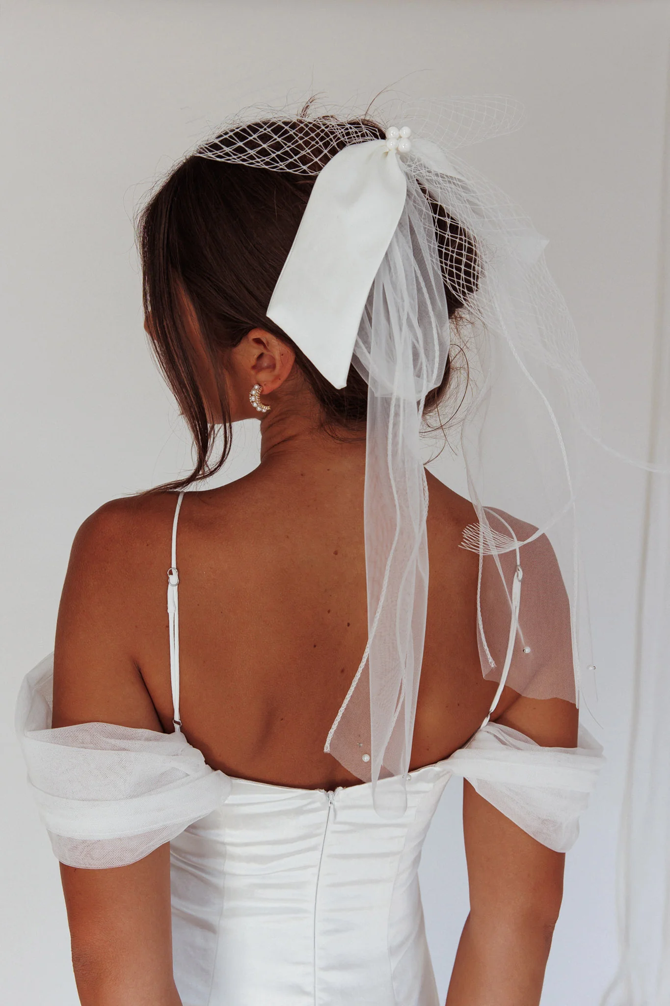 Esther Pearl & Bow Bridal Veil White