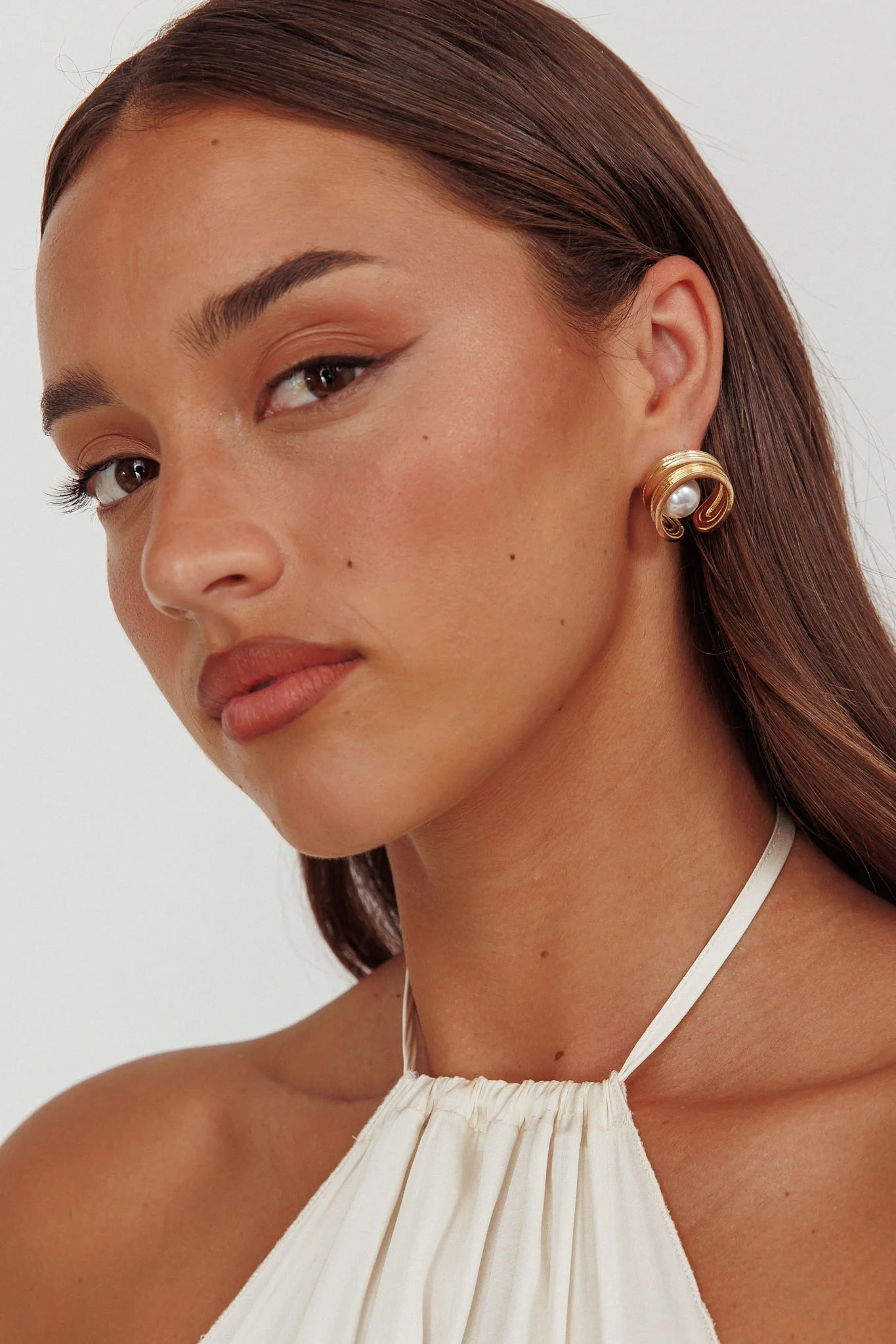 Simha Geometric Circle Earrings Gold Pearl