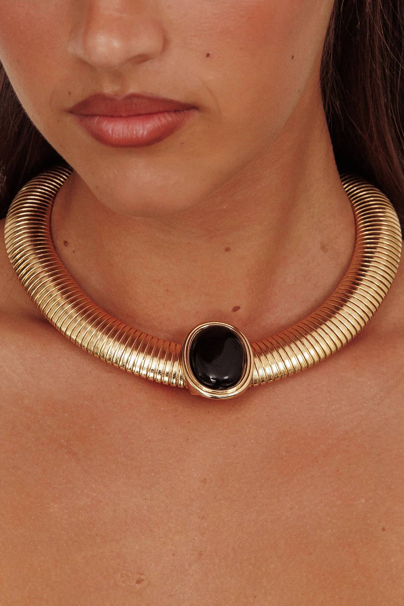 Cleopatra Oval Pendant Necklace Gold Black