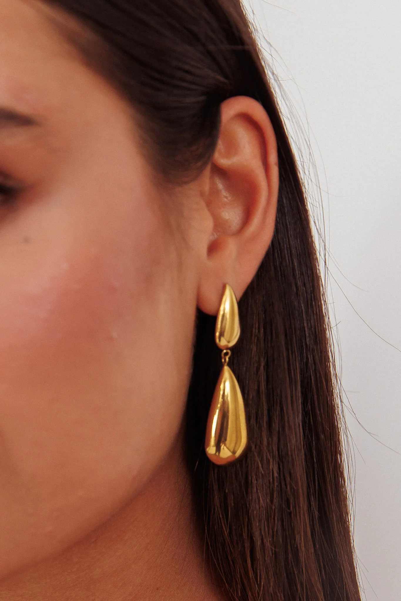 Luna Teardrop Earrings Gold