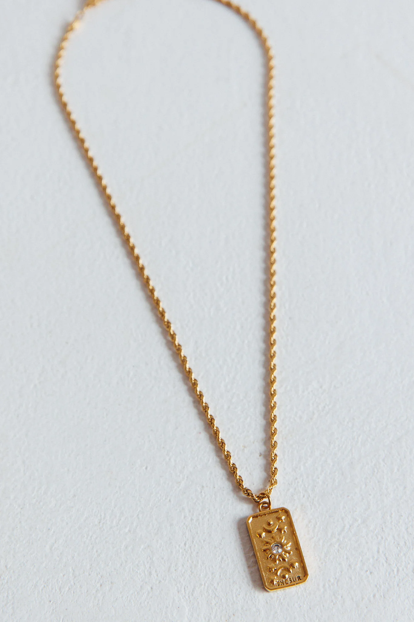 Sol Rope Chain Pendant Necklace Gold
