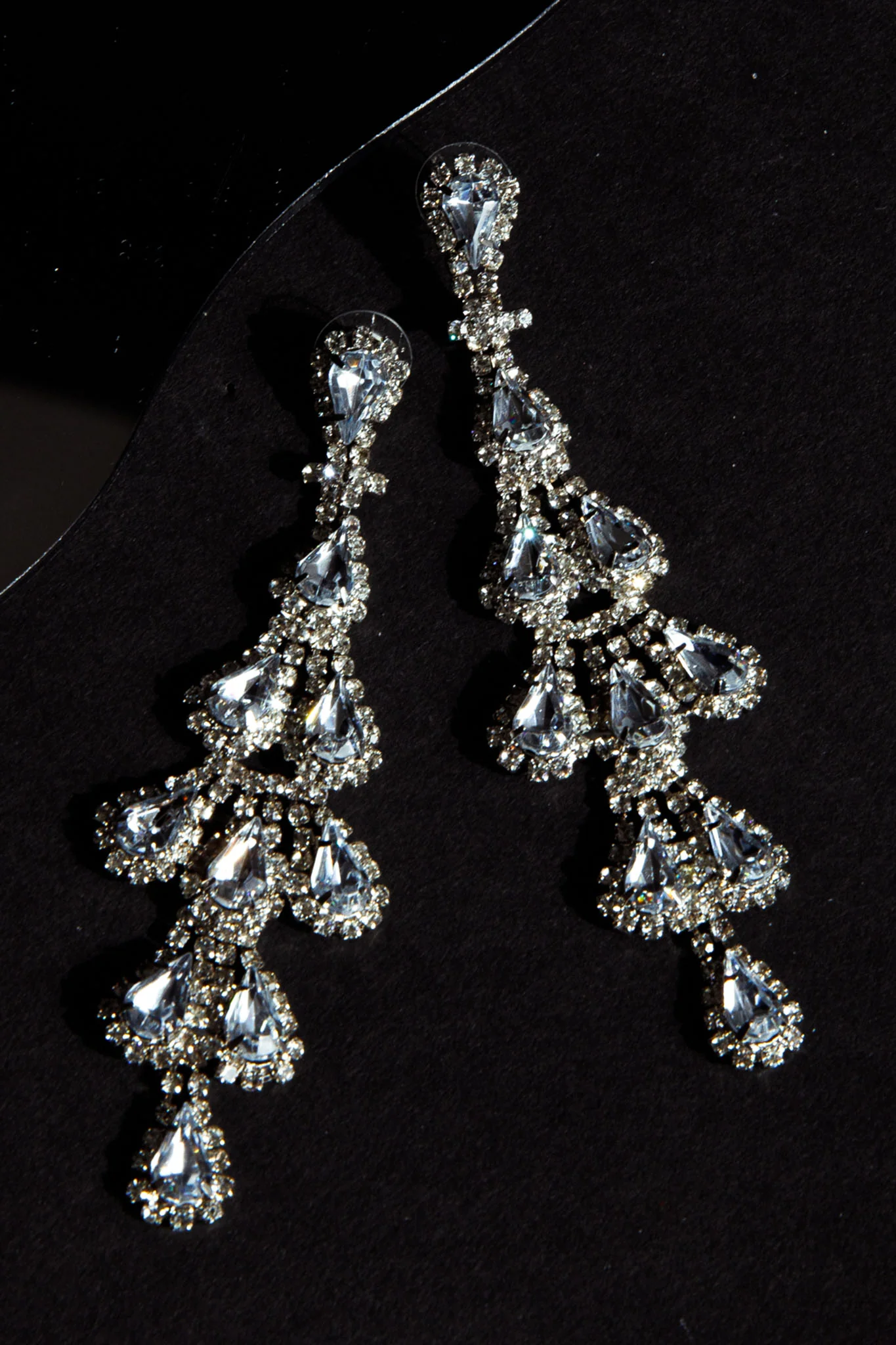 Amina Chandelier Earrings Silver