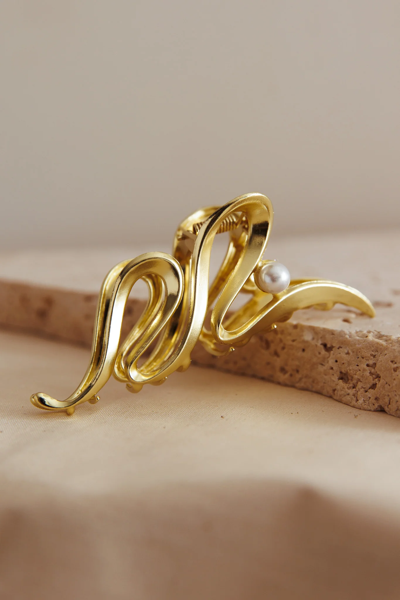 Senora Pearl Accent Hairclip Gold