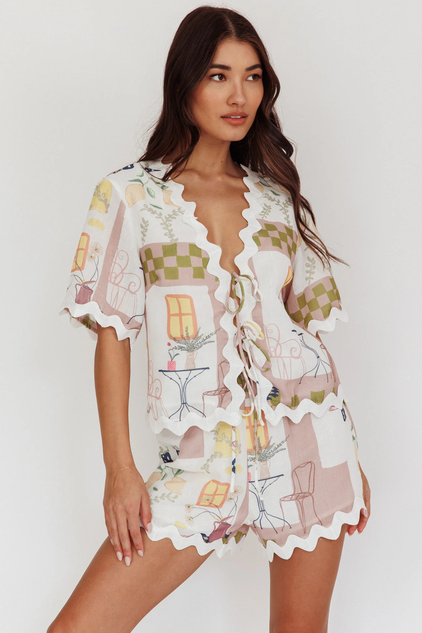 Breakaway Graphic Print Elastic Shorts Olive