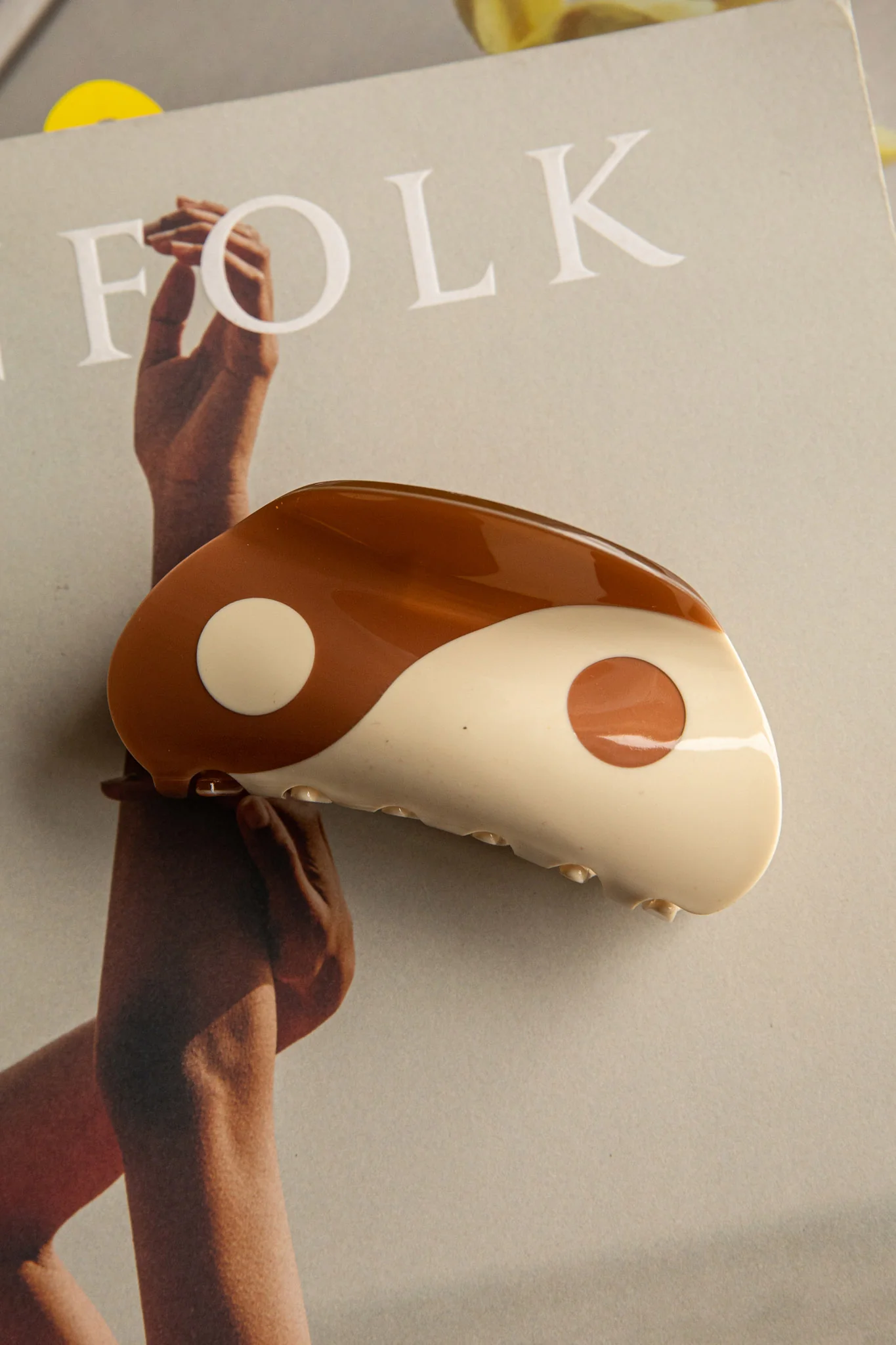 Yin Yang Hair Clip Brown