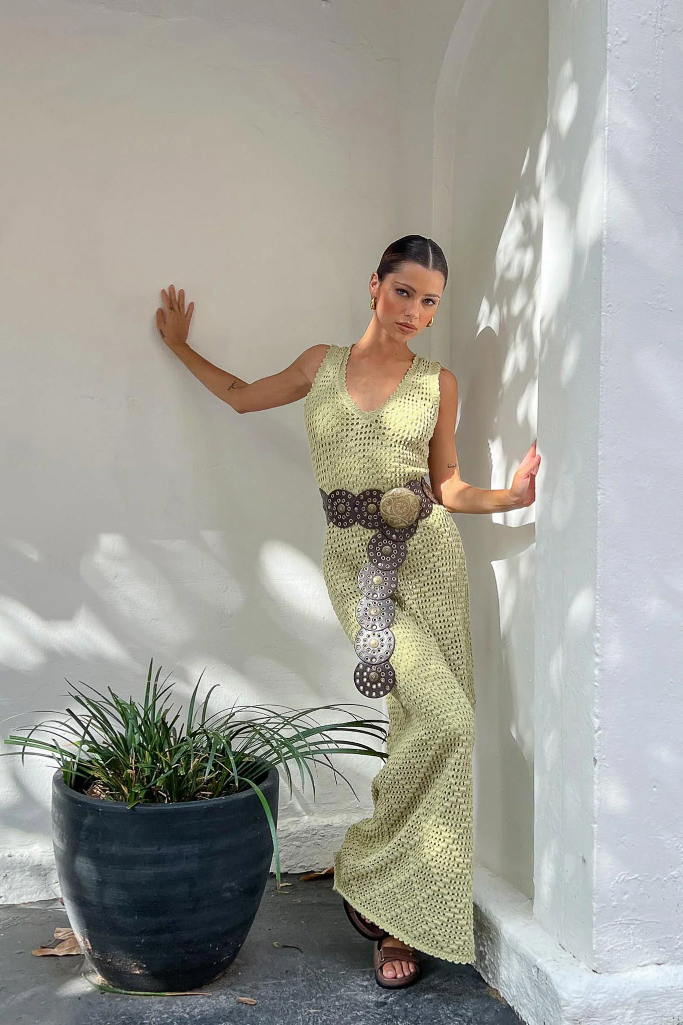 Tina Western Circle Belt Brass Brown