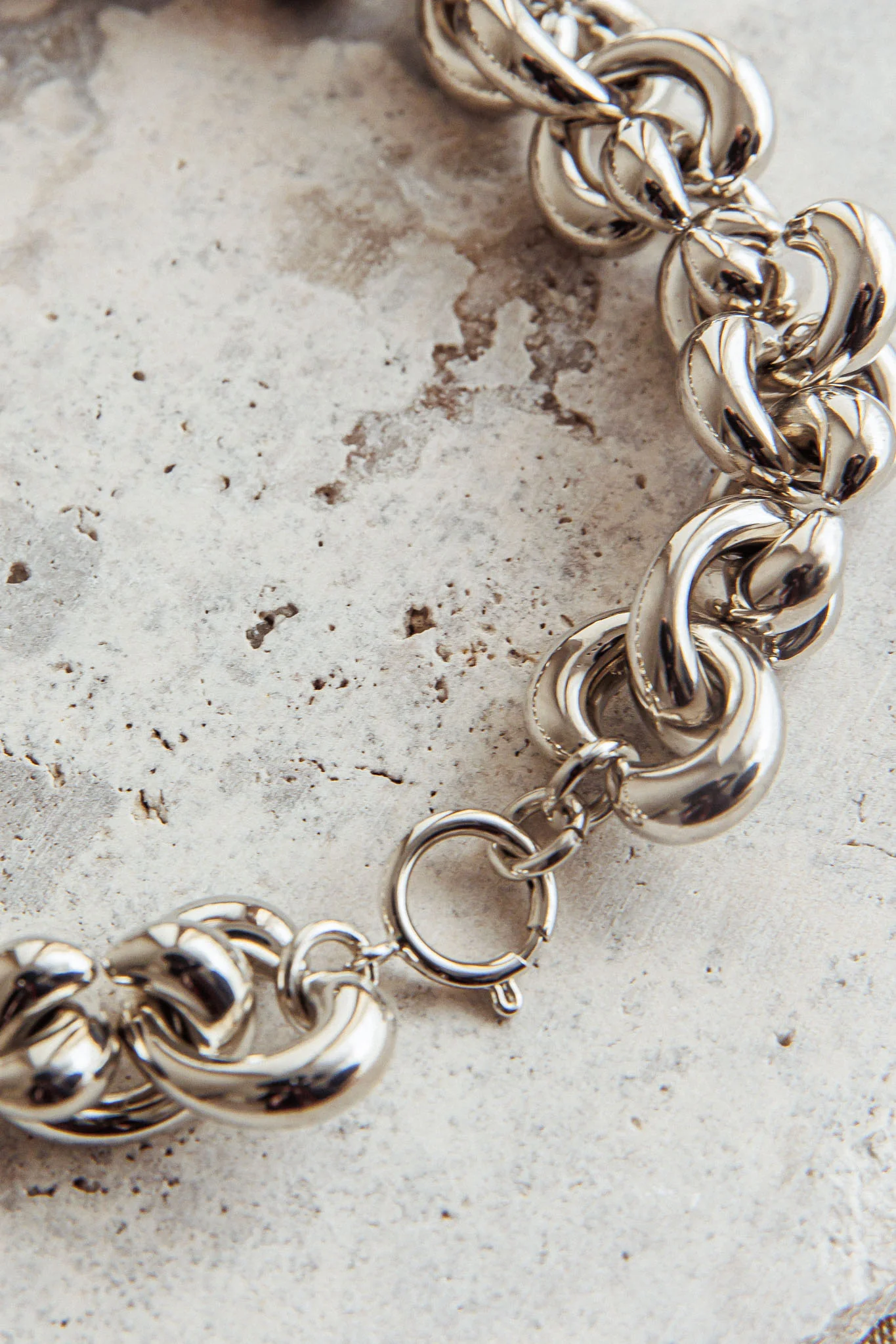 Kat Irregular Choker Necklace Dark Silver