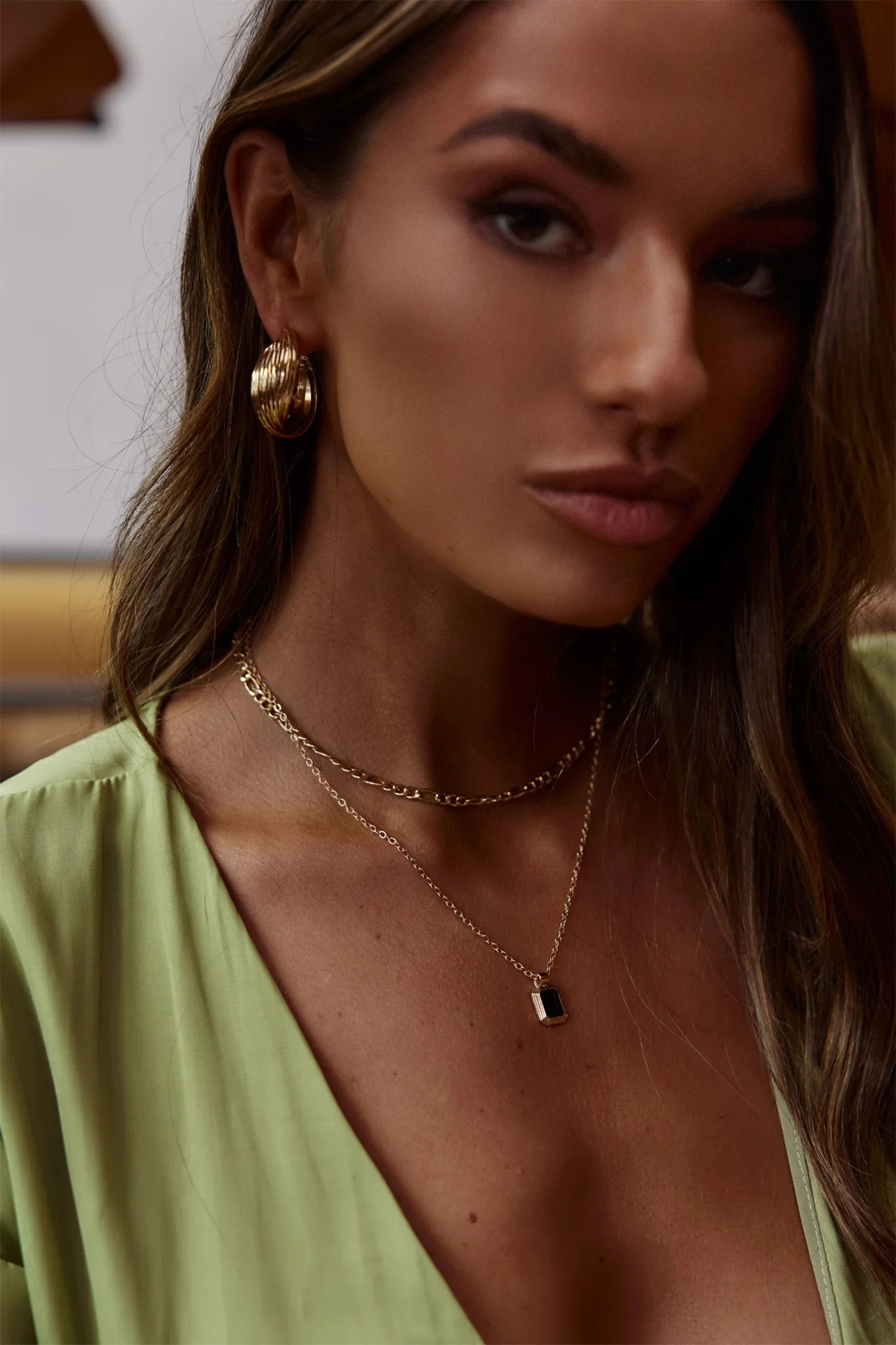 Celia Twist Hoop Earrings Gold