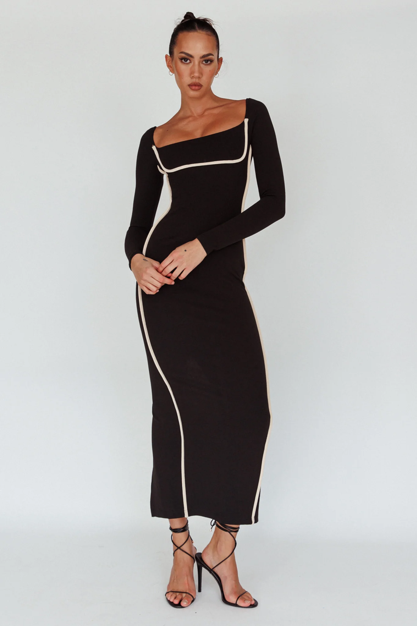 Sunny Coast Long Sleeve Piping Maxi Dress Black