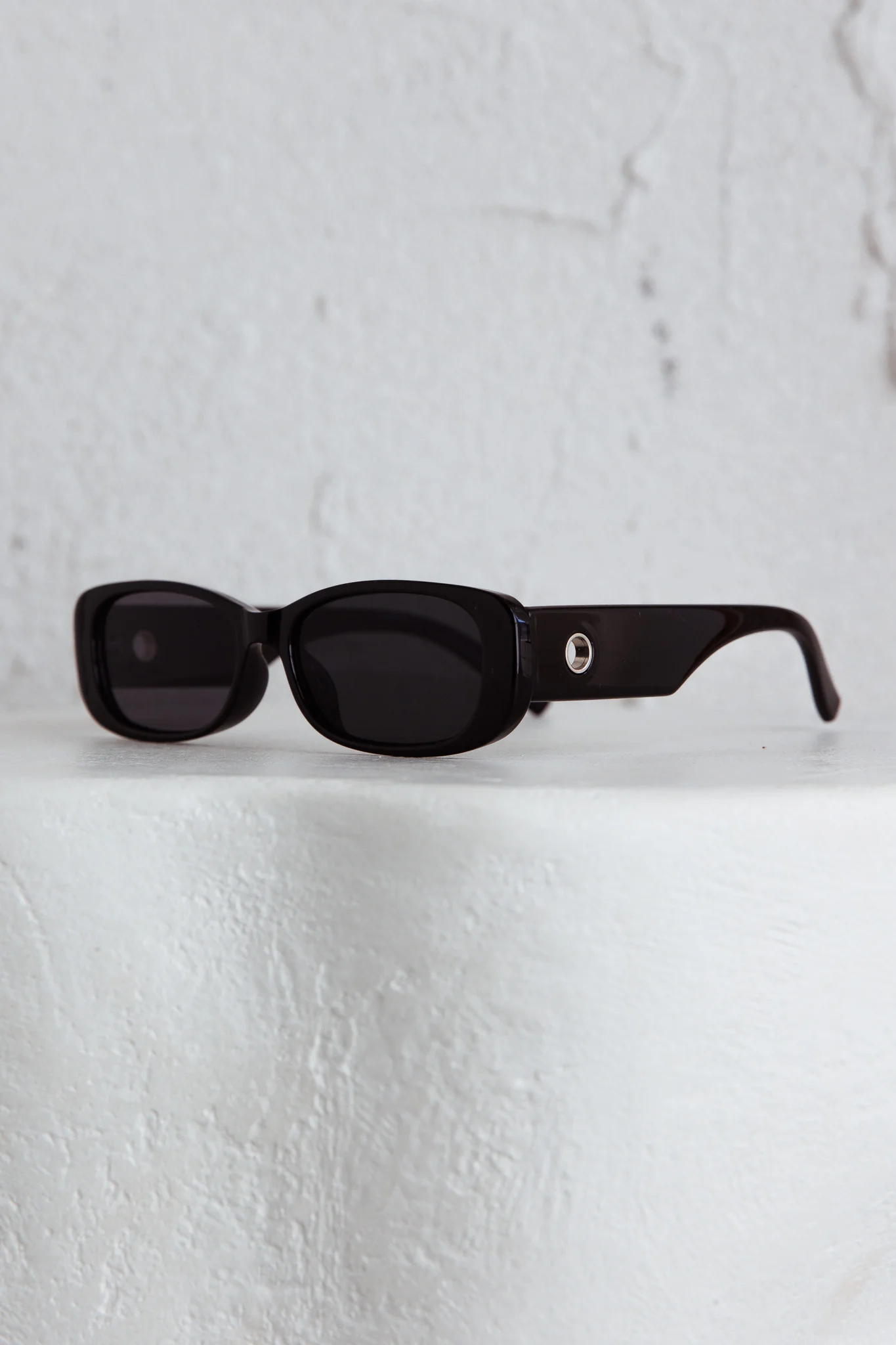 Eola Retro Sunglasses Black