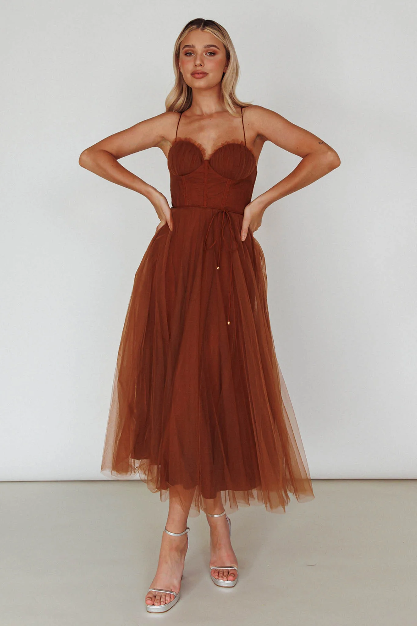 Smitten Sweetheart Neckline Chiffon Midi Dress Chocolate