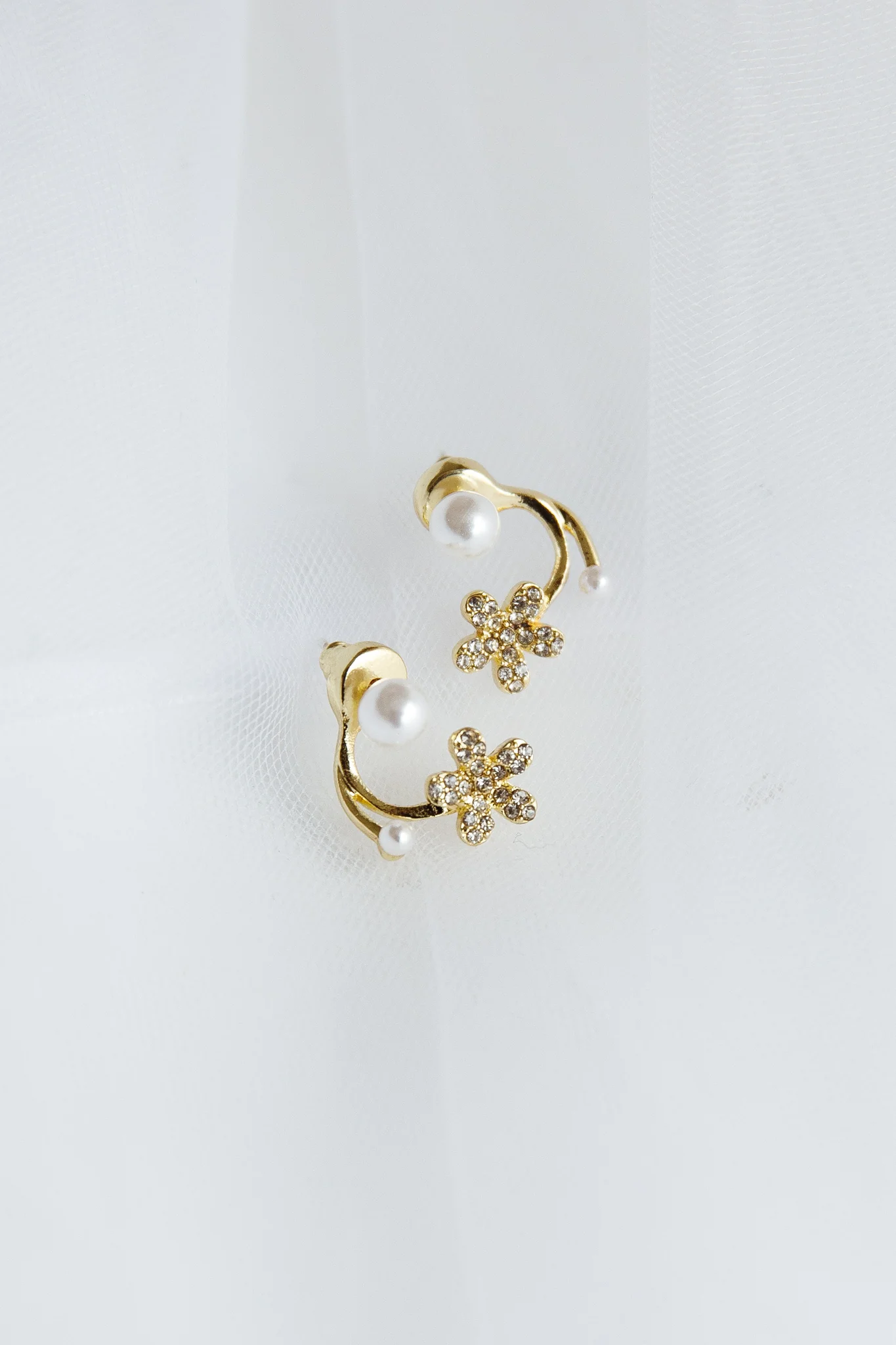 Dakota Pearl Earrings Gold