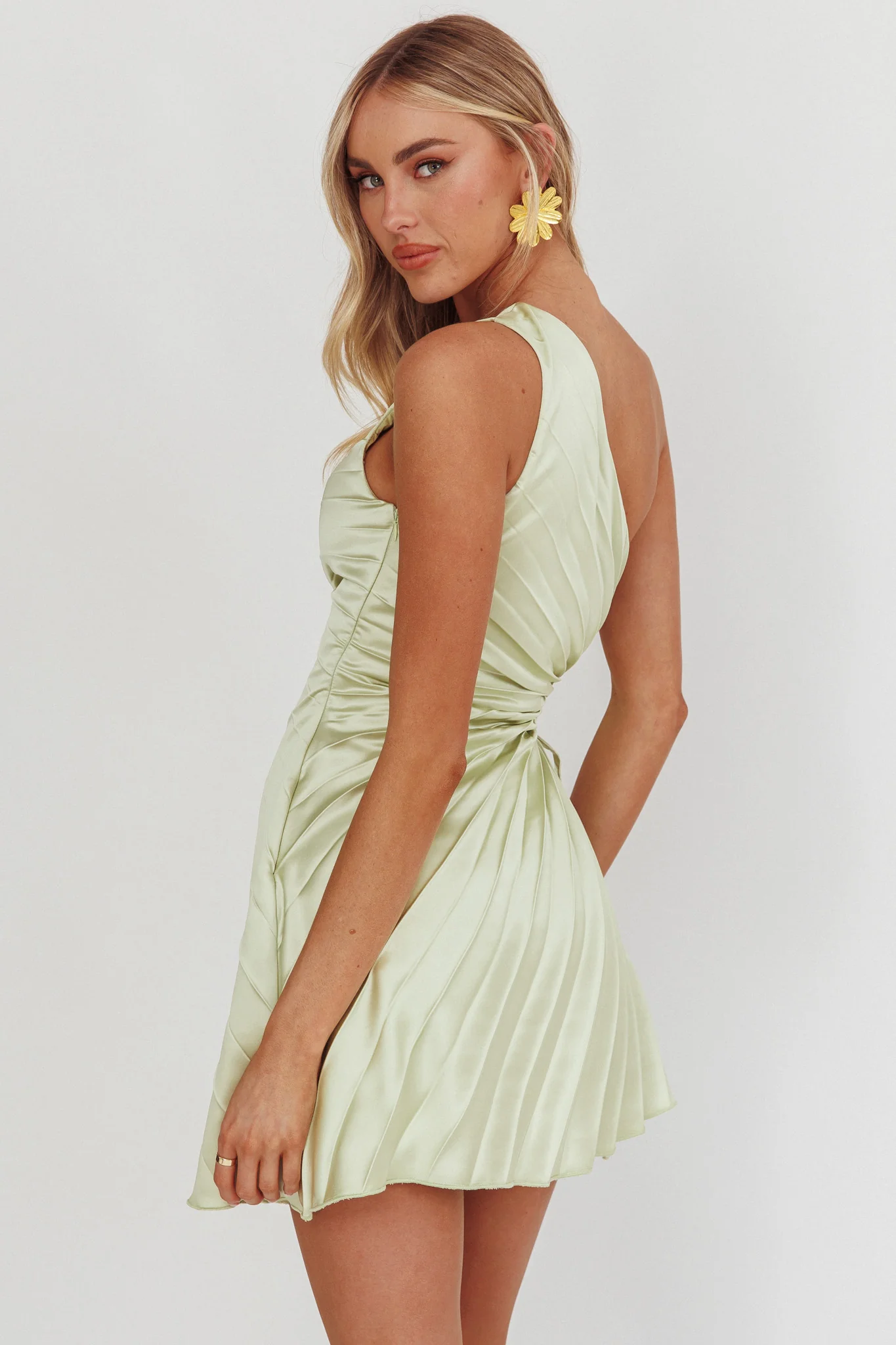 Glow Ray One-Shoulder Pleat Dress Apple