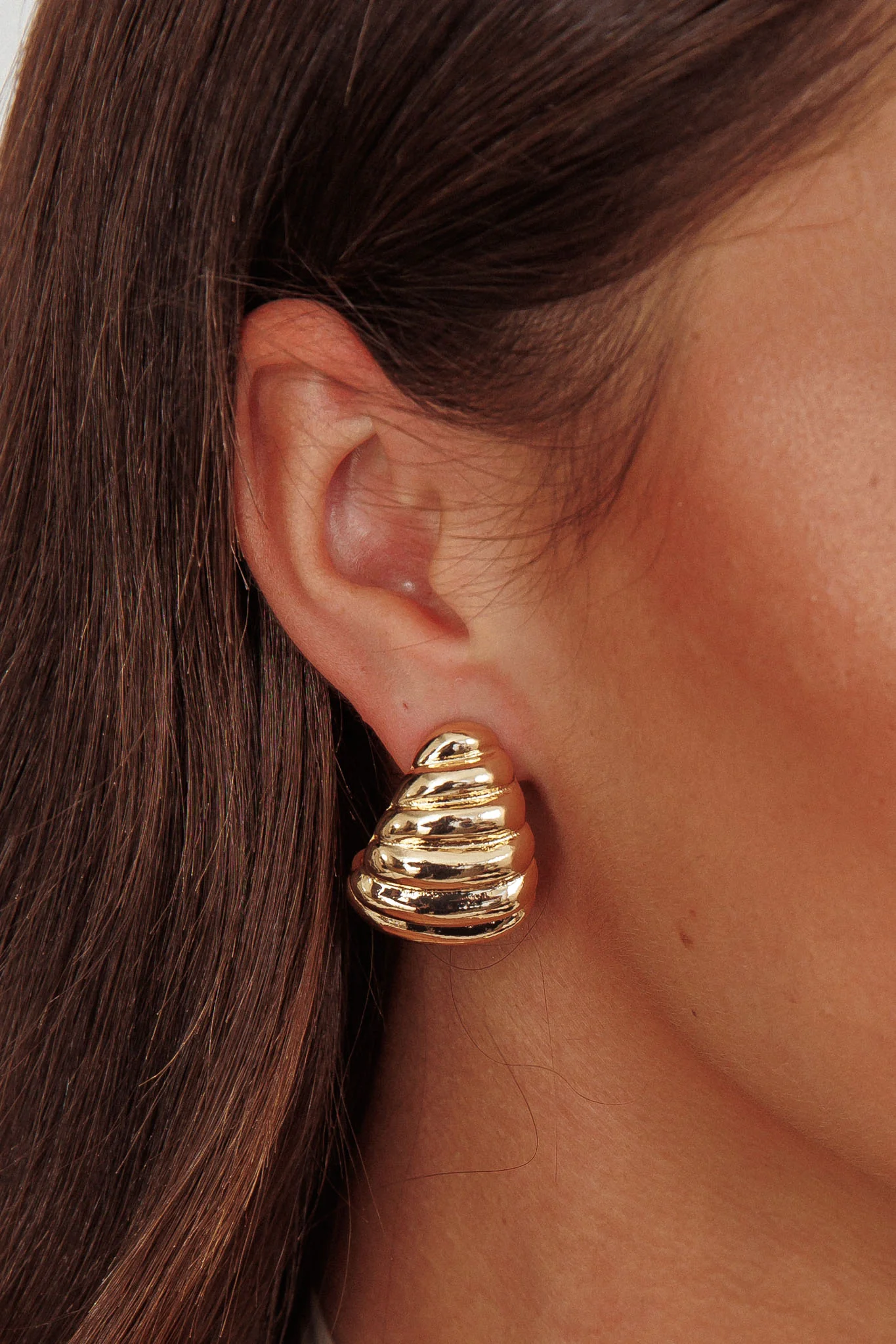 Lune Ridged Croissant Earrings Gold