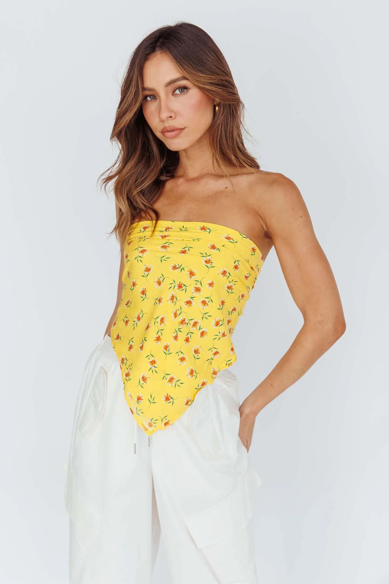 Sundaze Square Scarf Flowers Yellow