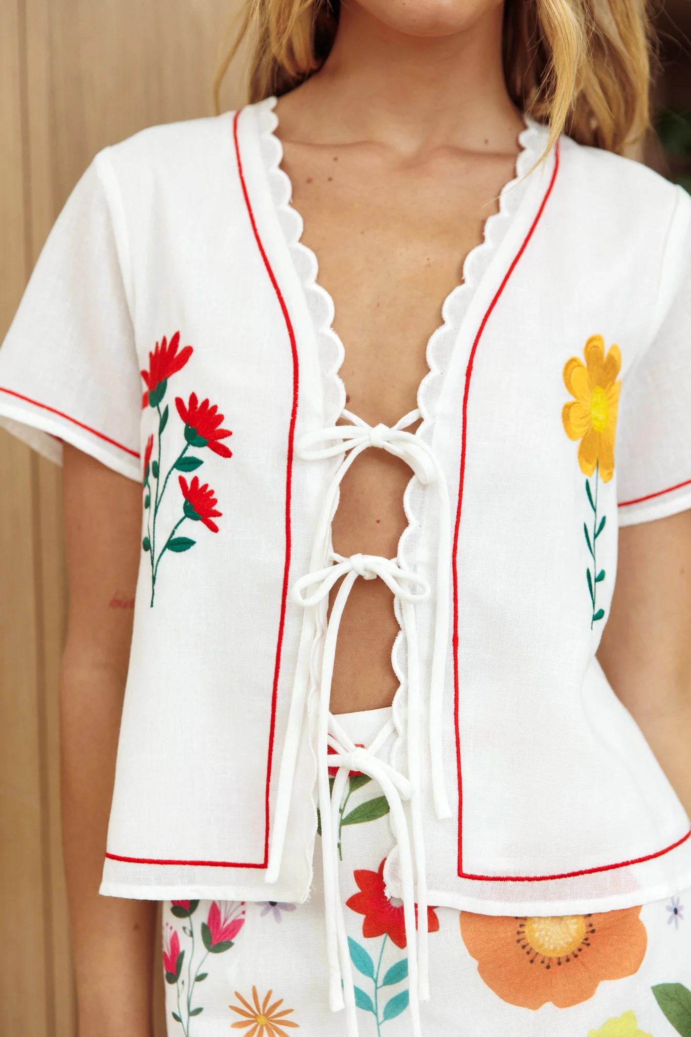 Jubilee Tie Front Top Floral White