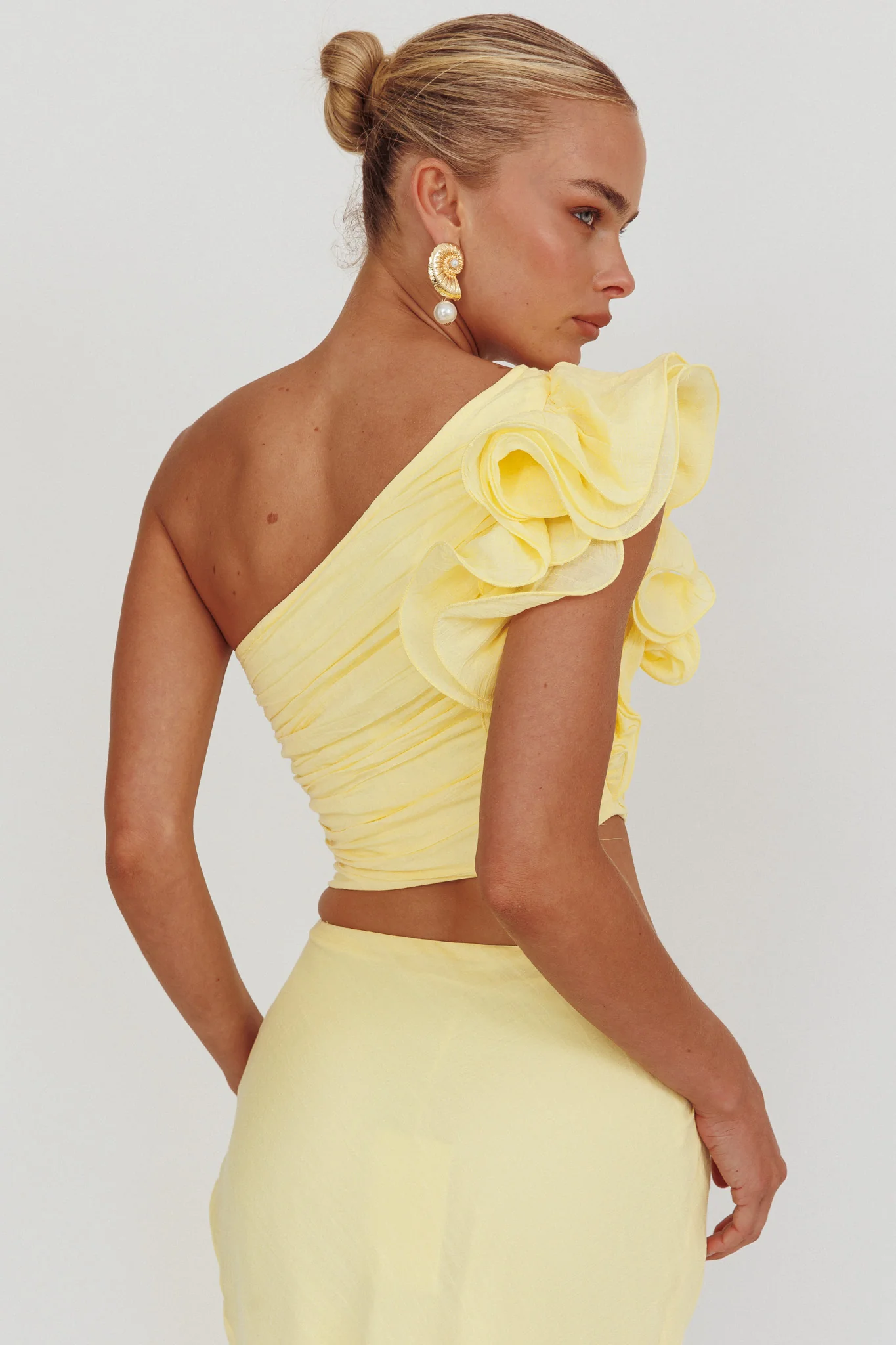 Deanna One-Shoulder Ruffle Top Lemon