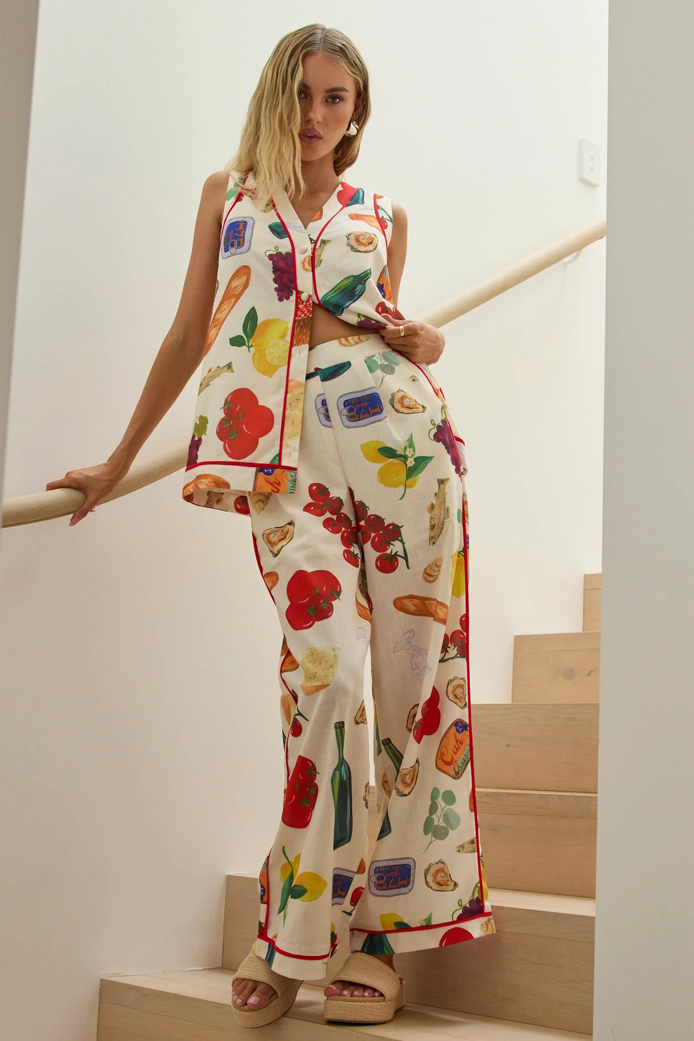 Canyons Sleeveless Button Top Print Beige