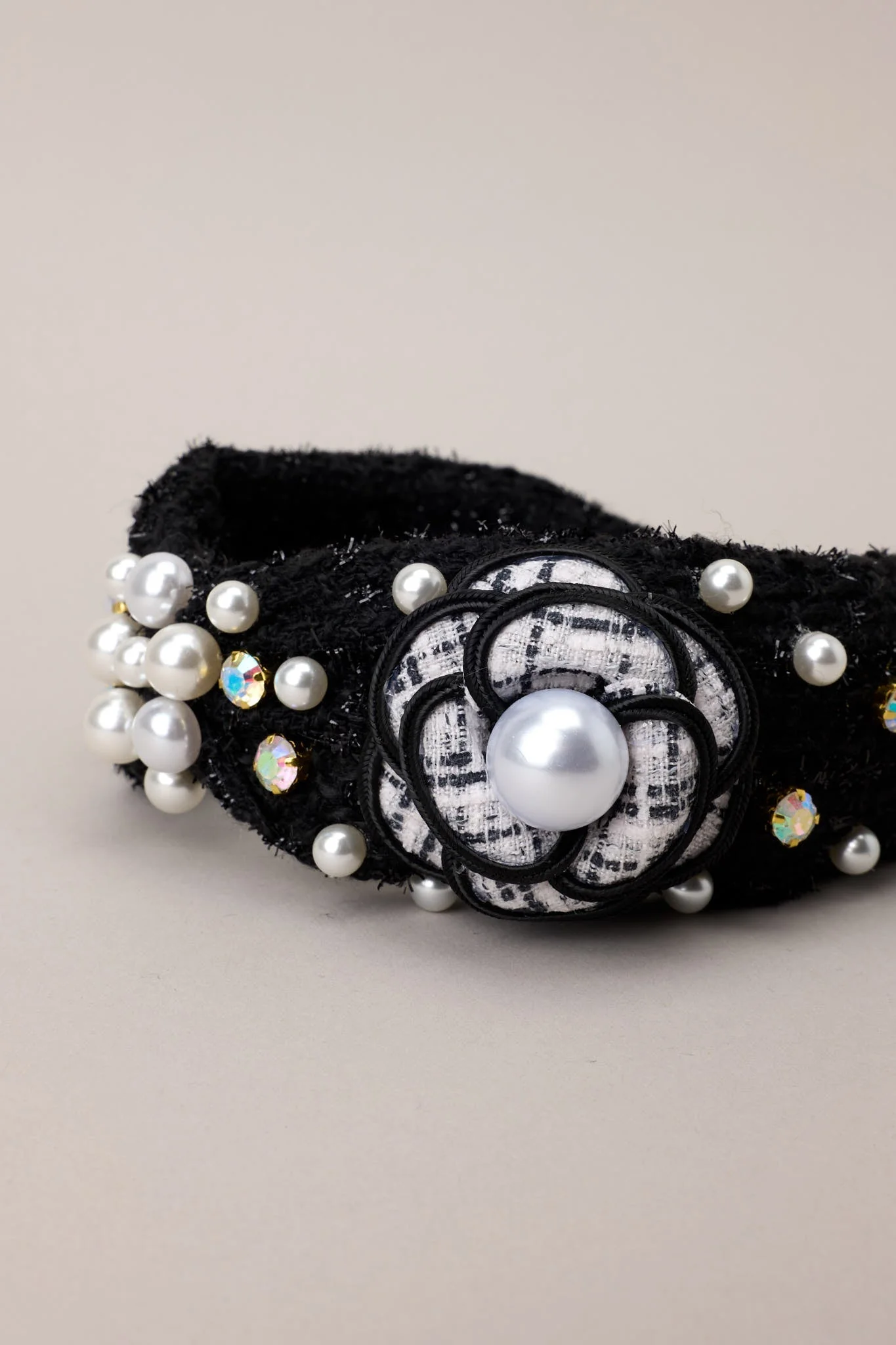Beauty In Everyday Black Tweed Headband