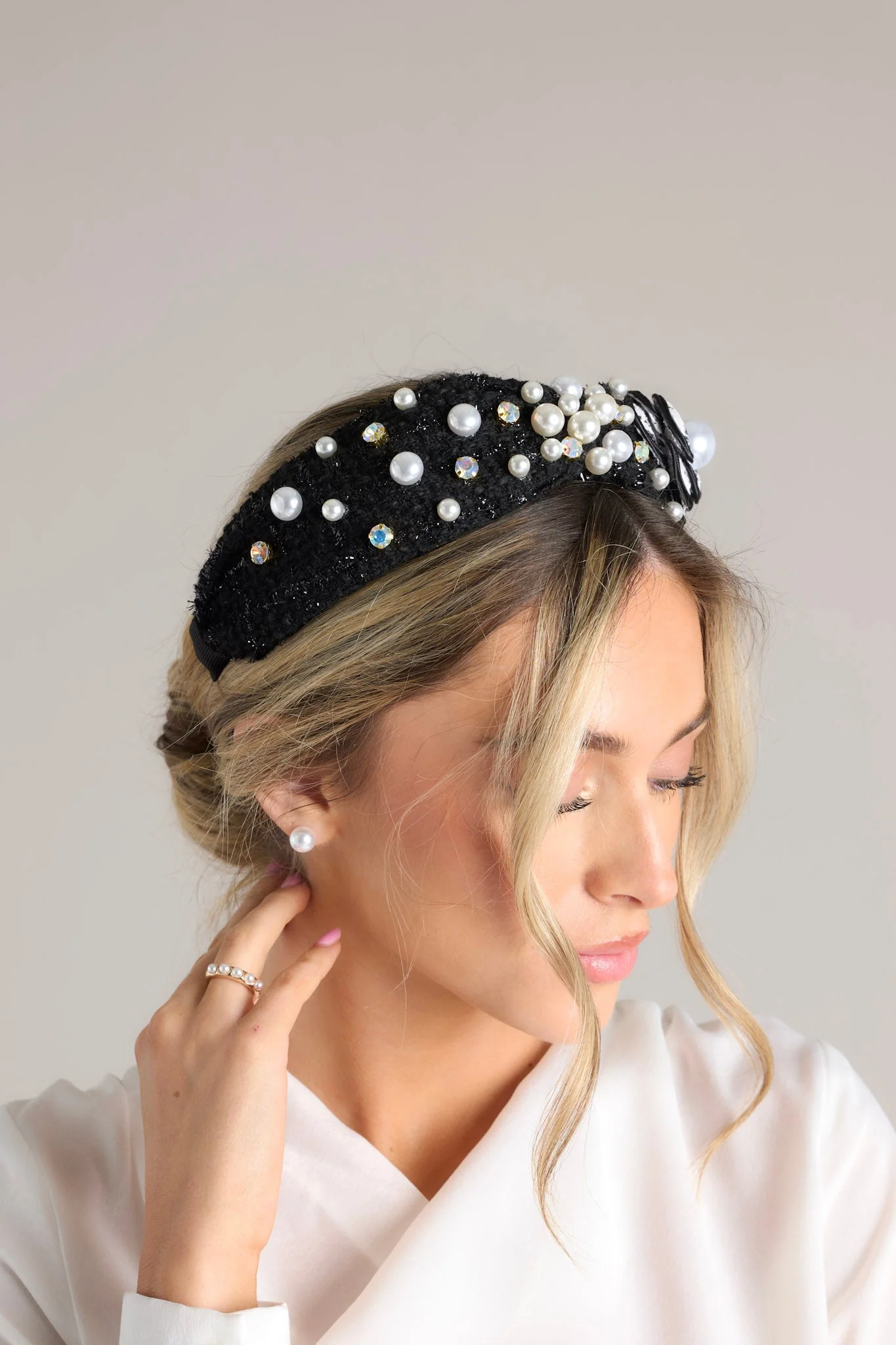 Beauty In Everyday Black Tweed Headband