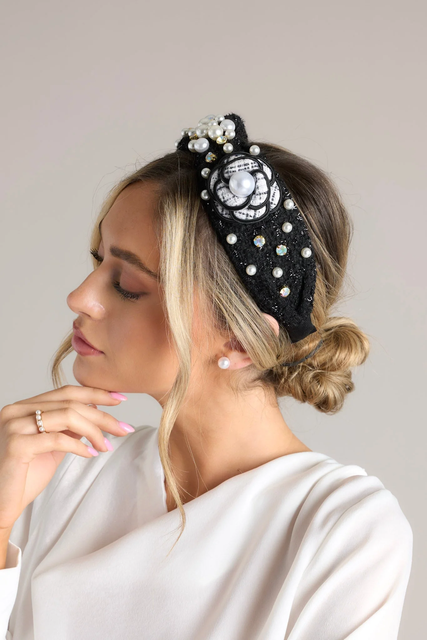 Beauty In Everyday Black Tweed Headband