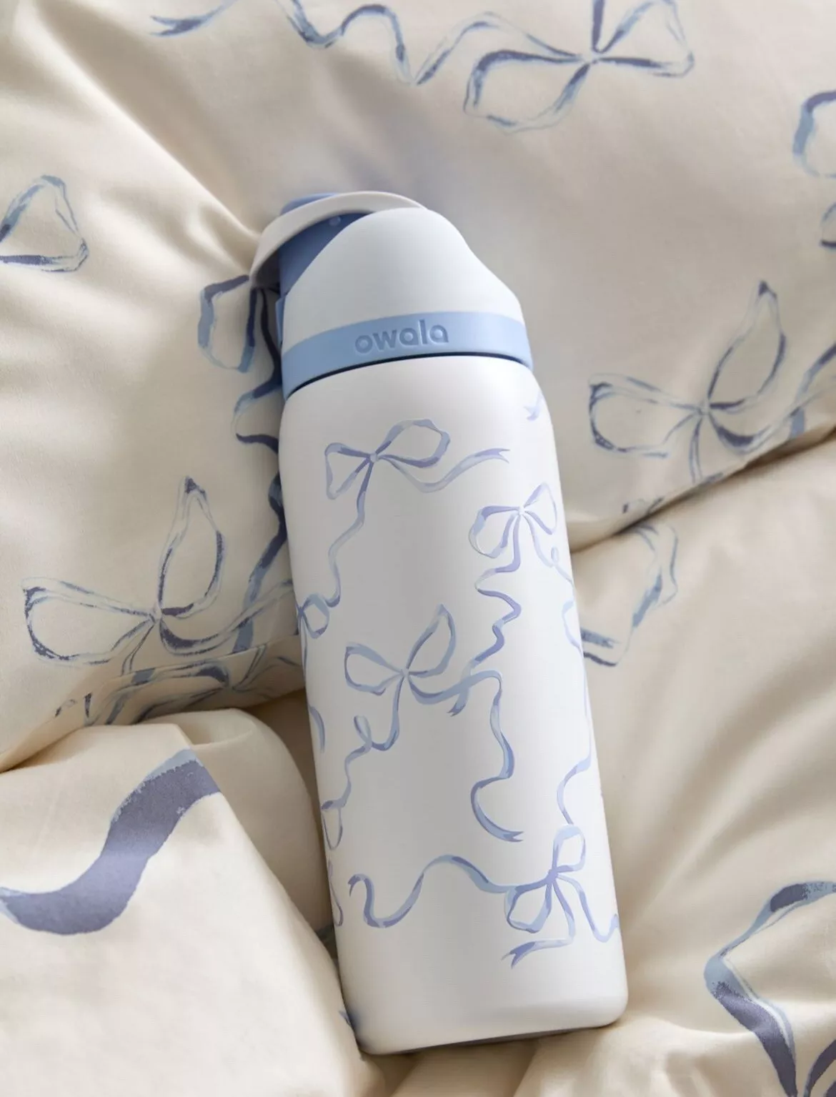 Owala UO Exclusive FreeSip 32 Oz Water Bottle 