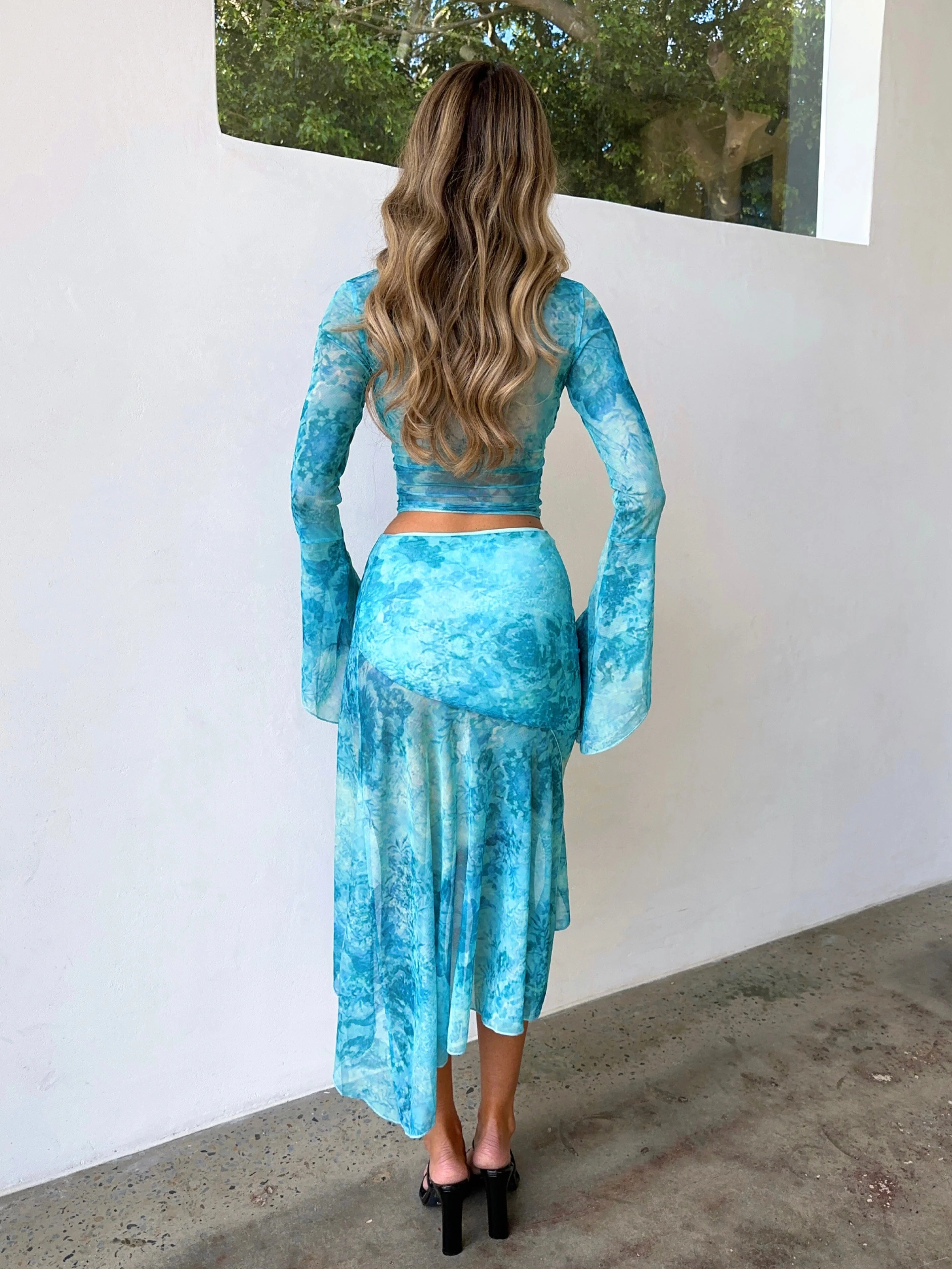 MOLLY CROP TOP TURQUOISE TEA - OUTCAST EXCLUSIVES